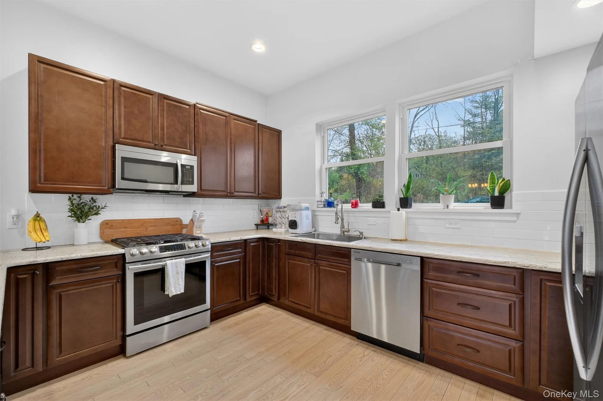 Granite Counters, Stainless Appliances Granite Counters, Stainless Appliances