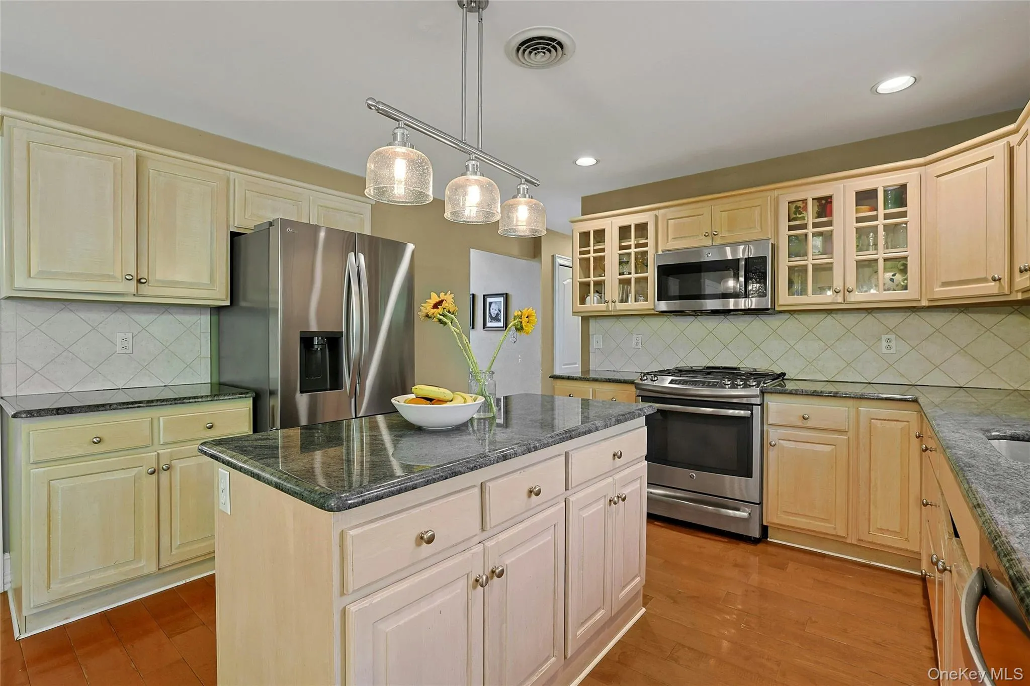 20 Sandstone Trail, Clarkstown, NY, 5 Bedrooms Bedrooms, 11 Rooms Rooms,3 BathroomsBathrooms,Residential,For Rent,Sandstone,0,991039 20 Sandstone Trail, Clarkstown, NY, 5 Bedrooms Bedrooms, 11 Rooms Rooms,3 BathroomsBathrooms,Residential,For Rent,Sandstone,0,991039