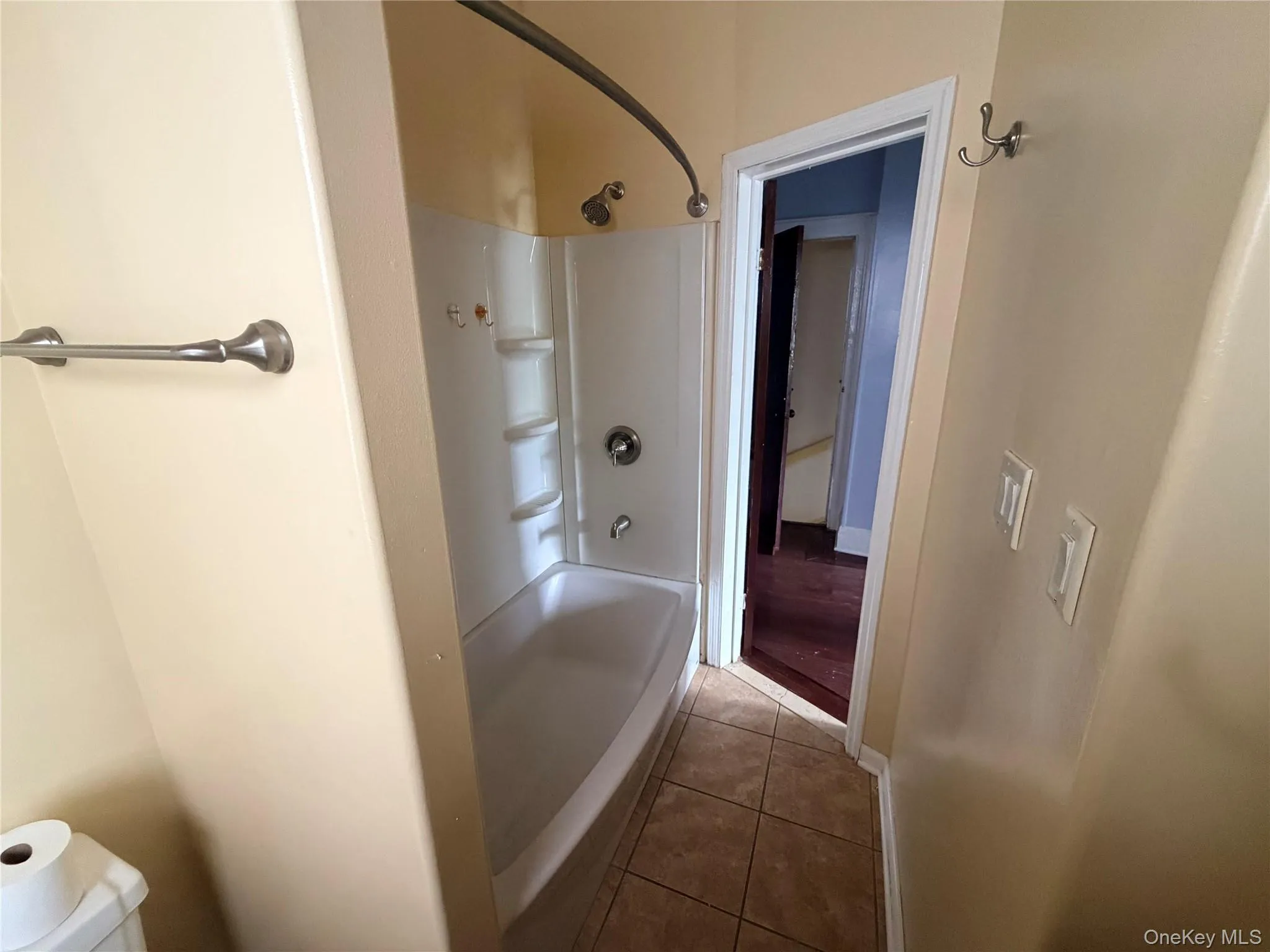 1625 Brooklyn Avenue, New York, NY, 3 Bedrooms Bedrooms, 5 Rooms Rooms,1 BathroomBathrooms,Residential Lease,For Rent,Brooklyn Avenue,0,991044 1625 Brooklyn Avenue, New York, NY, 3 Bedrooms Bedrooms, 5 Rooms Rooms,1 BathroomBathrooms,Residential Lease,For Rent,Brooklyn Avenue,0,991044
