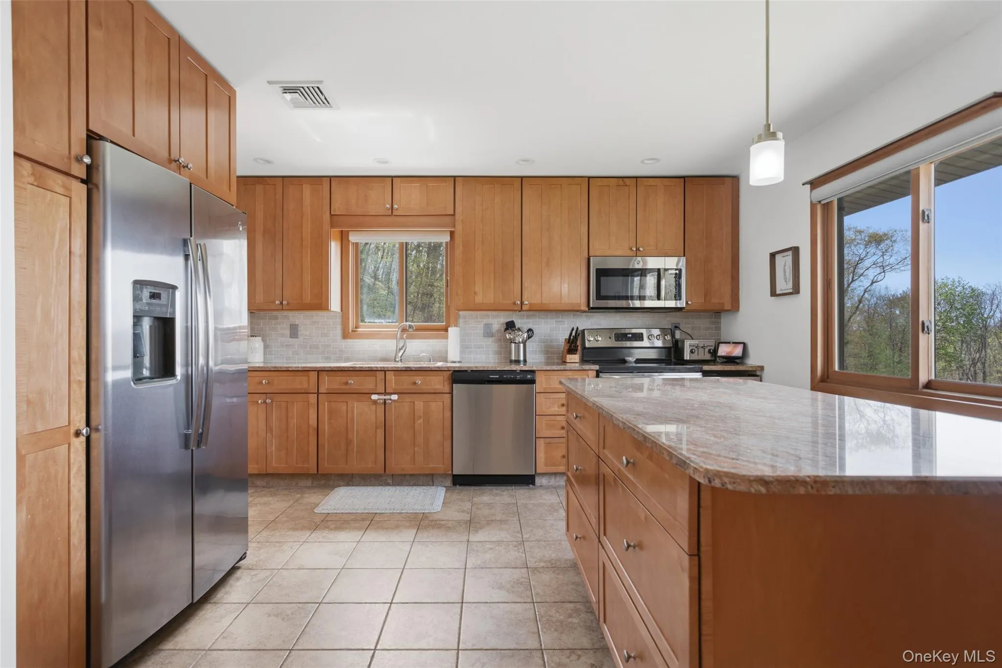 19 Crescent Lane, Putnam Valley, NY, 4 Bedrooms Bedrooms, 8 Rooms Rooms,3 BathroomsBathrooms,Residential,For Rent,Crescent,0,991055 19 Crescent Lane, Putnam Valley, NY, 4 Bedrooms Bedrooms, 8 Rooms Rooms,3 BathroomsBathrooms,Residential,For Rent,Crescent,0,991055