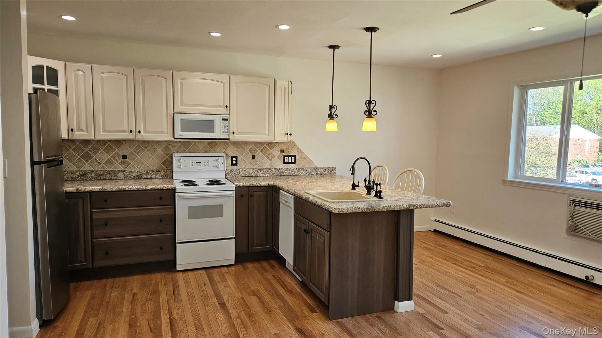 76 Manor Drive, Cornwall, NY, 1 Bedroom Bedrooms, 3 Rooms Rooms,1 BathroomBathrooms,Residential Lease,For Rent,Manor,0,991098 76 Manor Drive, Cornwall, NY, 1 Bedroom Bedrooms, 3 Rooms Rooms,1 BathroomBathrooms,Residential Lease,For Rent,Manor,0,991098