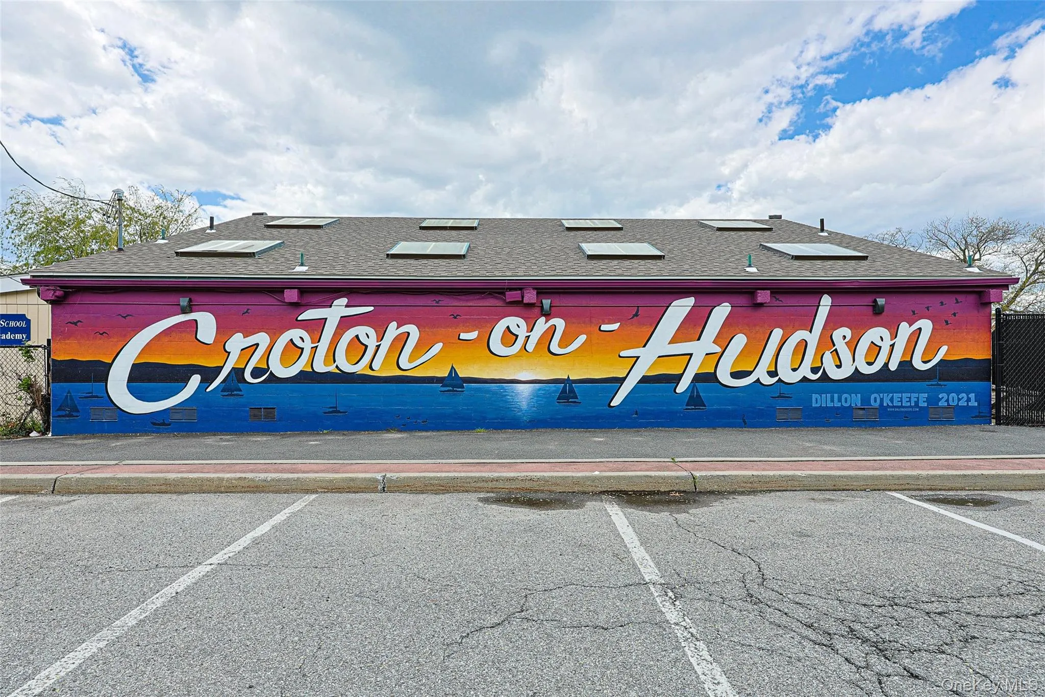 Local artist with gorgeous mural. Local artist with gorgeous mural.