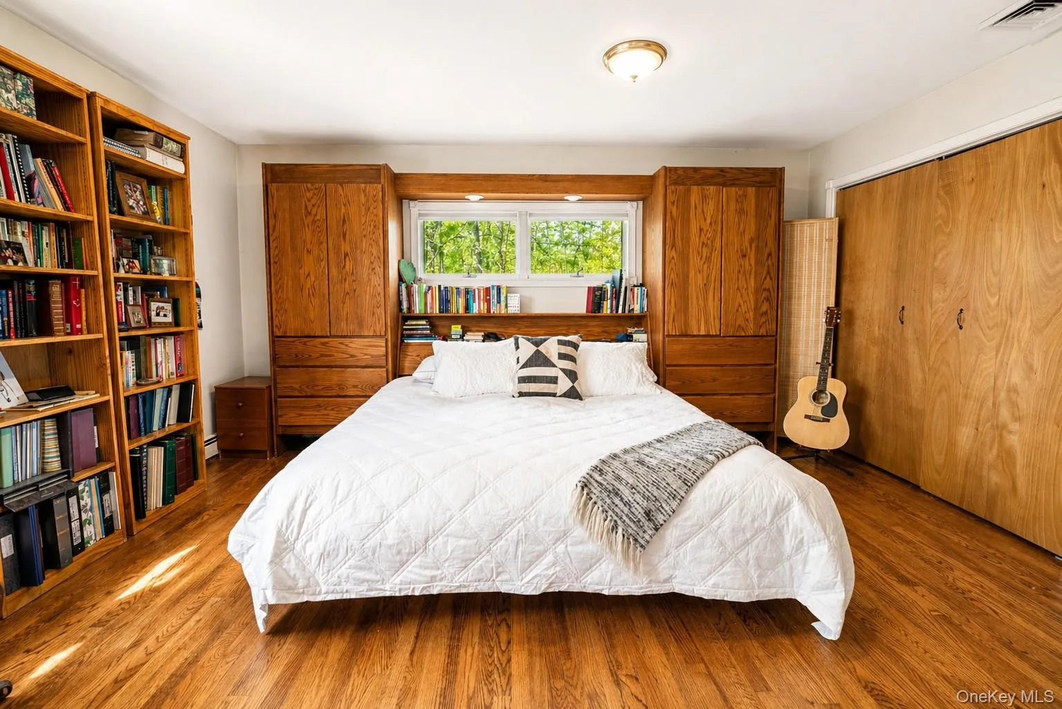 Primary bedroom = Happiness Primary bedroom = Happiness