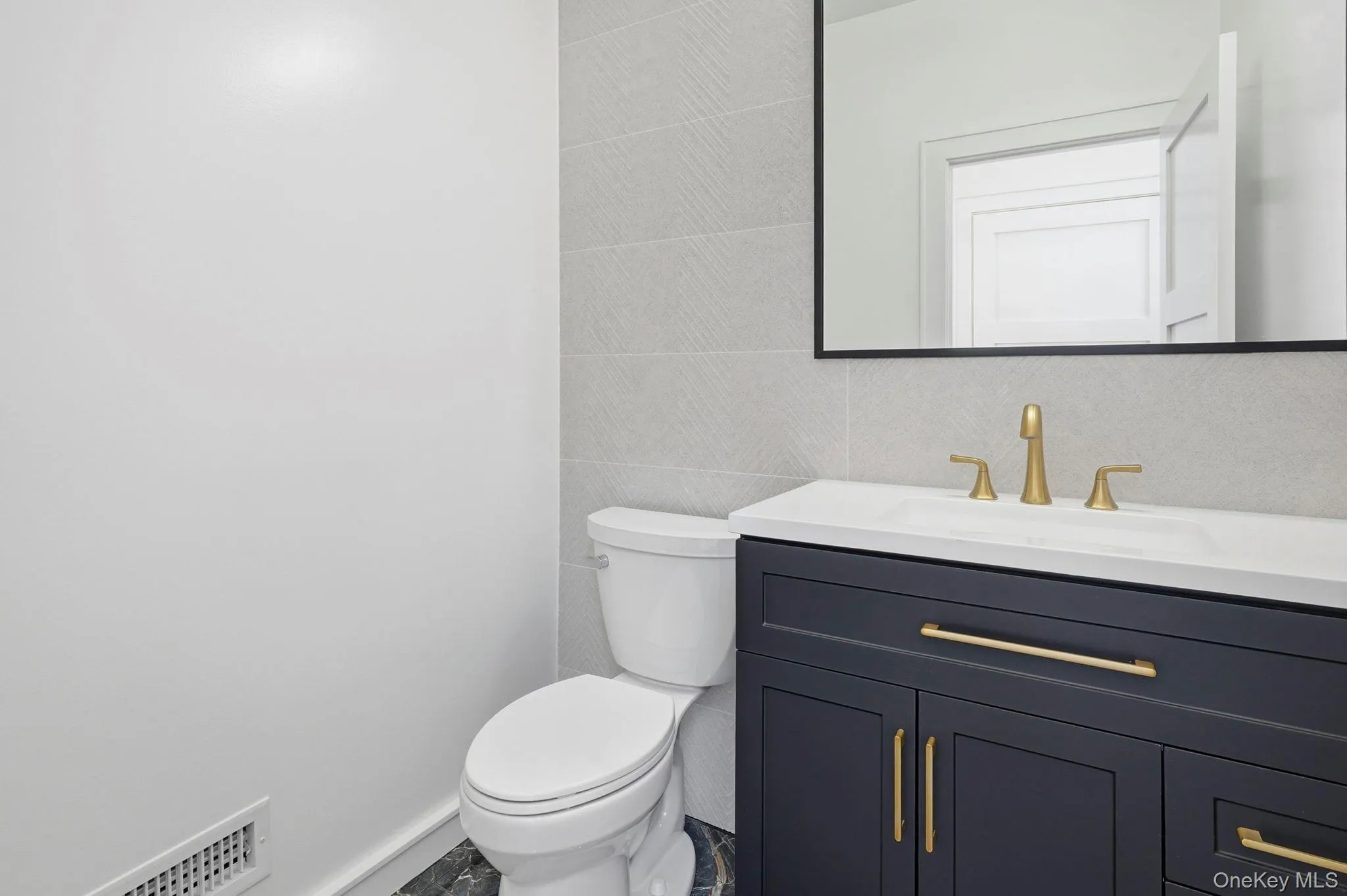Main Level Powder Room Main Level Powder Room