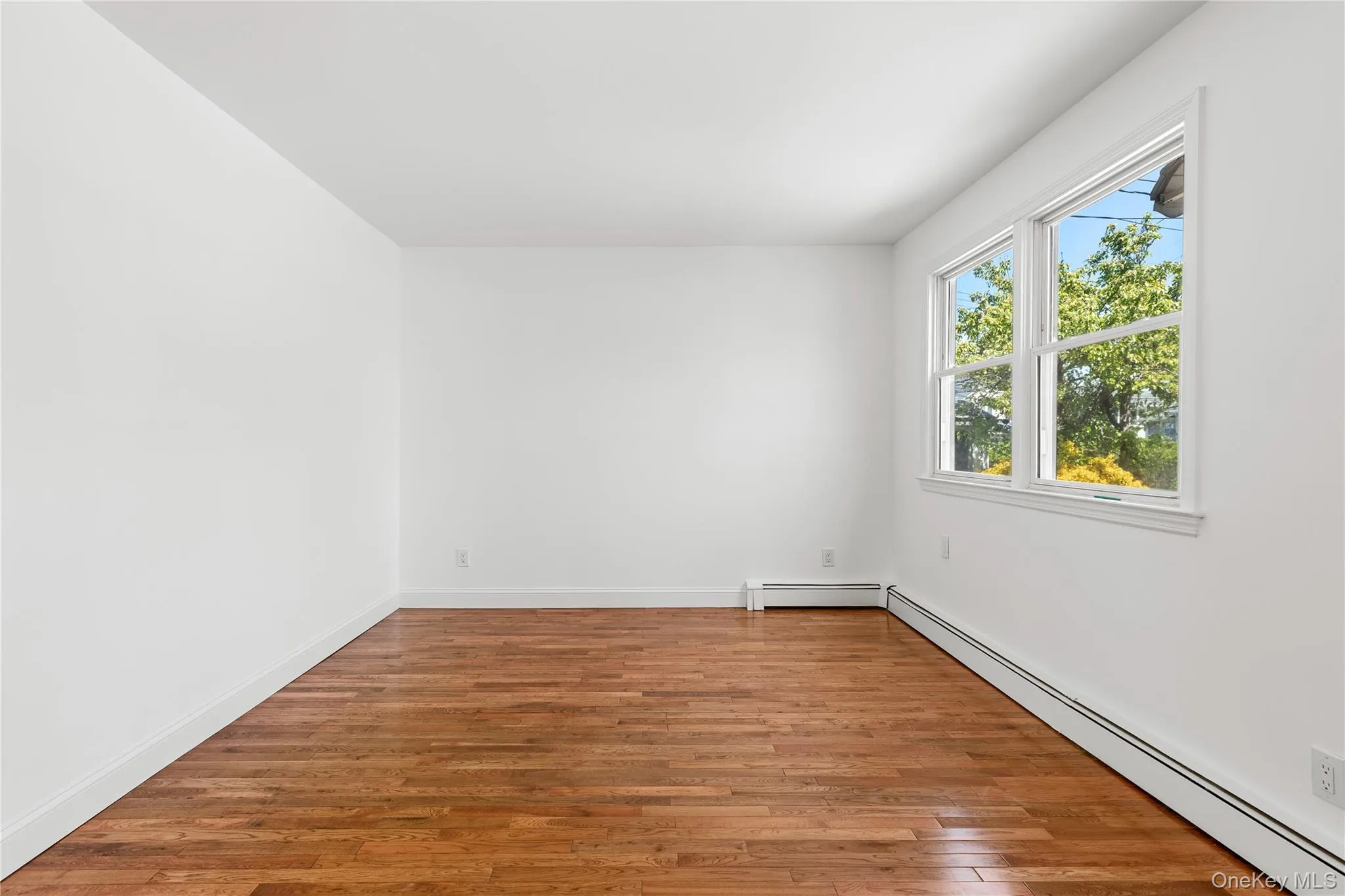 17 June Avenue, Oyster Bay, NY, 4 Bedrooms Bedrooms, 9 Rooms Rooms,2 BathroomsBathrooms,Residential,For Rent,June,0,991119 17 June Avenue, Oyster Bay, NY, 4 Bedrooms Bedrooms, 9 Rooms Rooms,2 BathroomsBathrooms,Residential,For Rent,June,0,991119