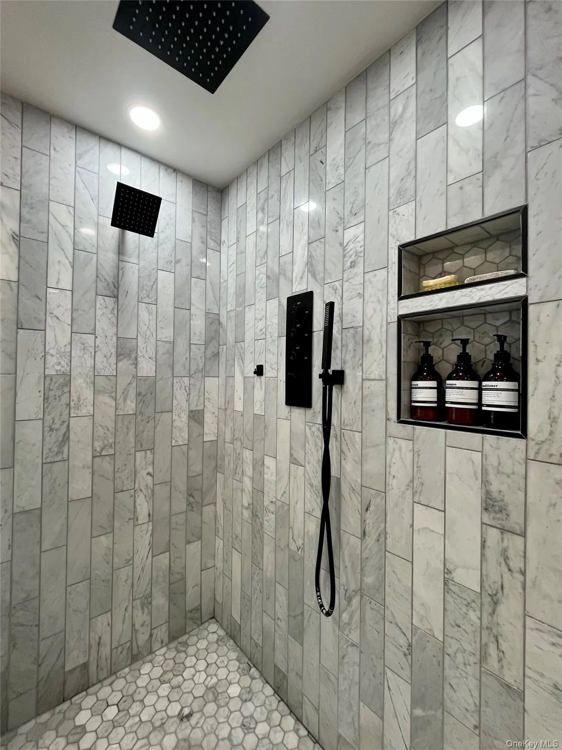 23 Edgewood Drive, Monroe, NY, 4 Bedrooms Bedrooms, 7 Rooms Rooms,2 BathroomsBathrooms,Residential,For Rent,Edgewood,0,991126 23 Edgewood Drive, Monroe, NY, 4 Bedrooms Bedrooms, 7 Rooms Rooms,2 BathroomsBathrooms,Residential,For Rent,Edgewood,0,991126