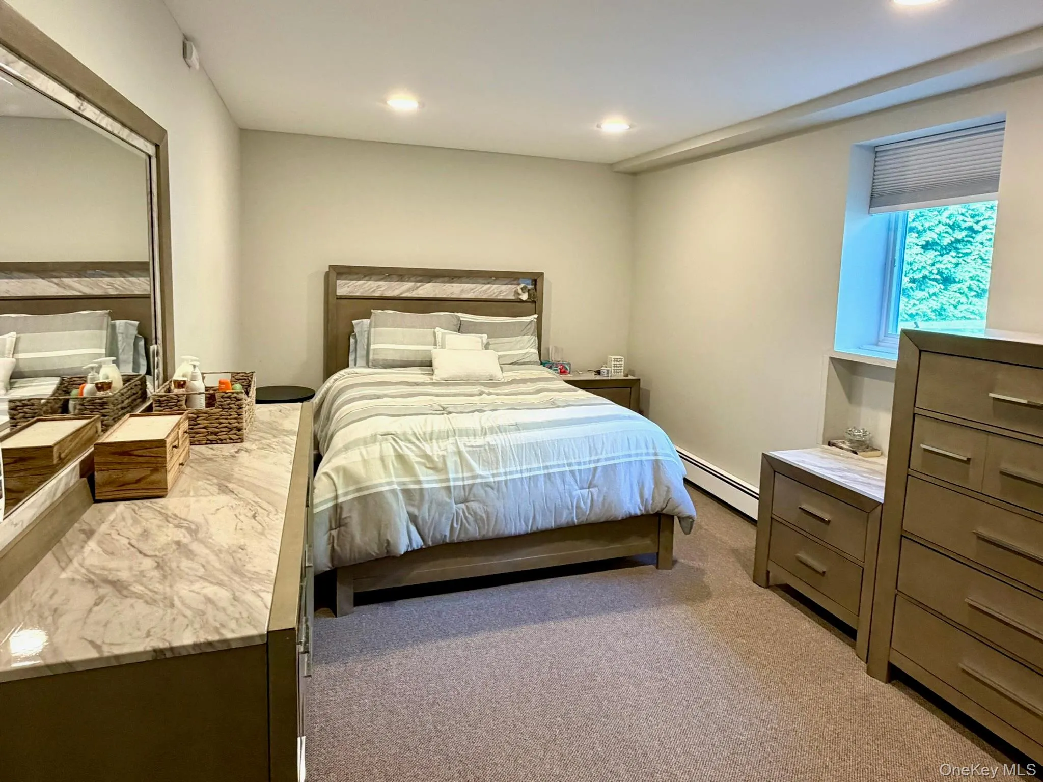 BEDROOM HAS EGRESS BEDROOM HAS EGRESS
