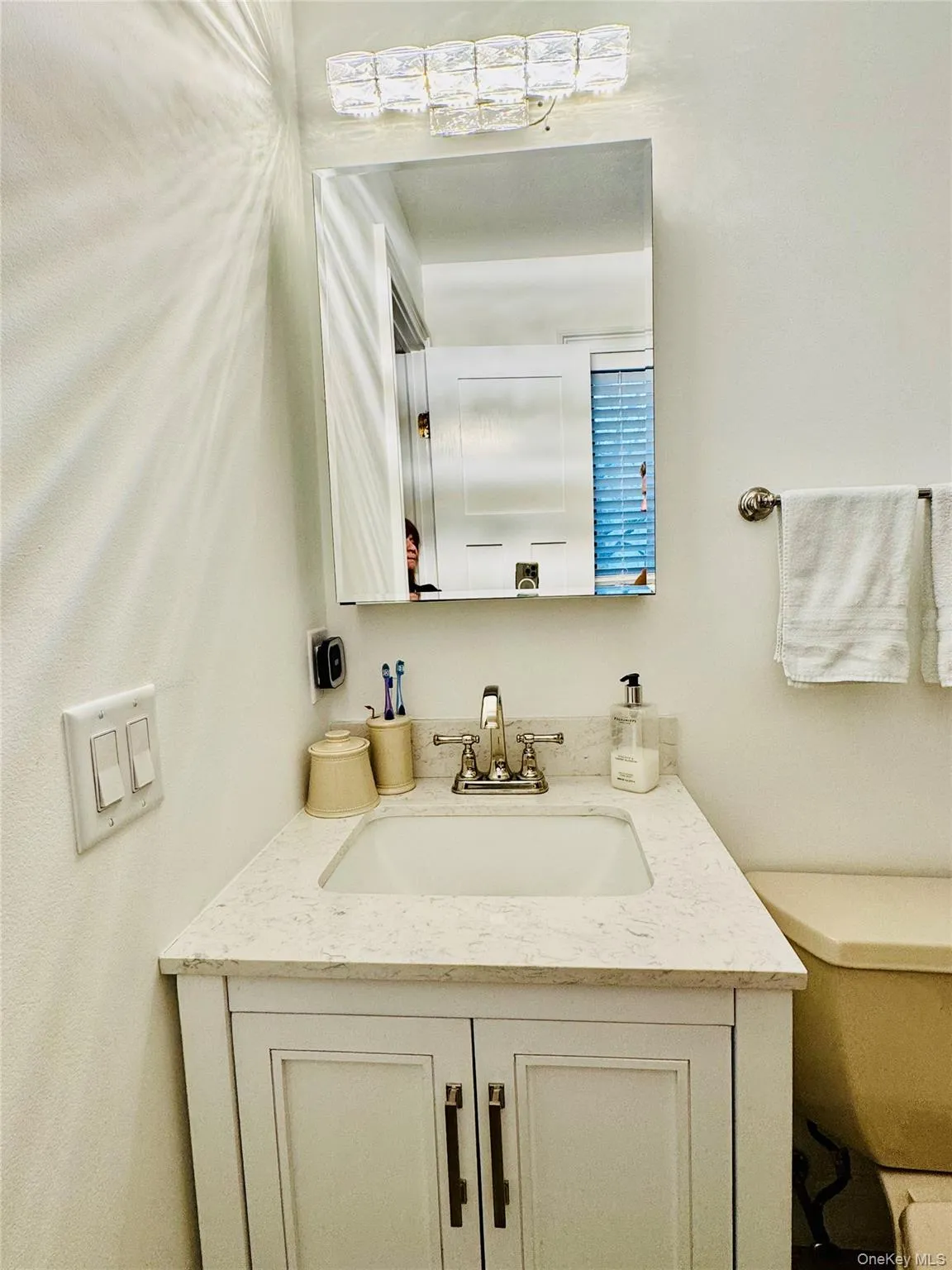 1 Kings Court, Clarkstown, NY, 1 Bedroom Bedrooms, 4 Rooms Rooms,1 BathroomBathrooms,Residential Lease,For Rent,Kings,0,991133 1 Kings Court, Clarkstown, NY, 1 Bedroom Bedrooms, 4 Rooms Rooms,1 BathroomBathrooms,Residential Lease,For Rent,Kings,0,991133