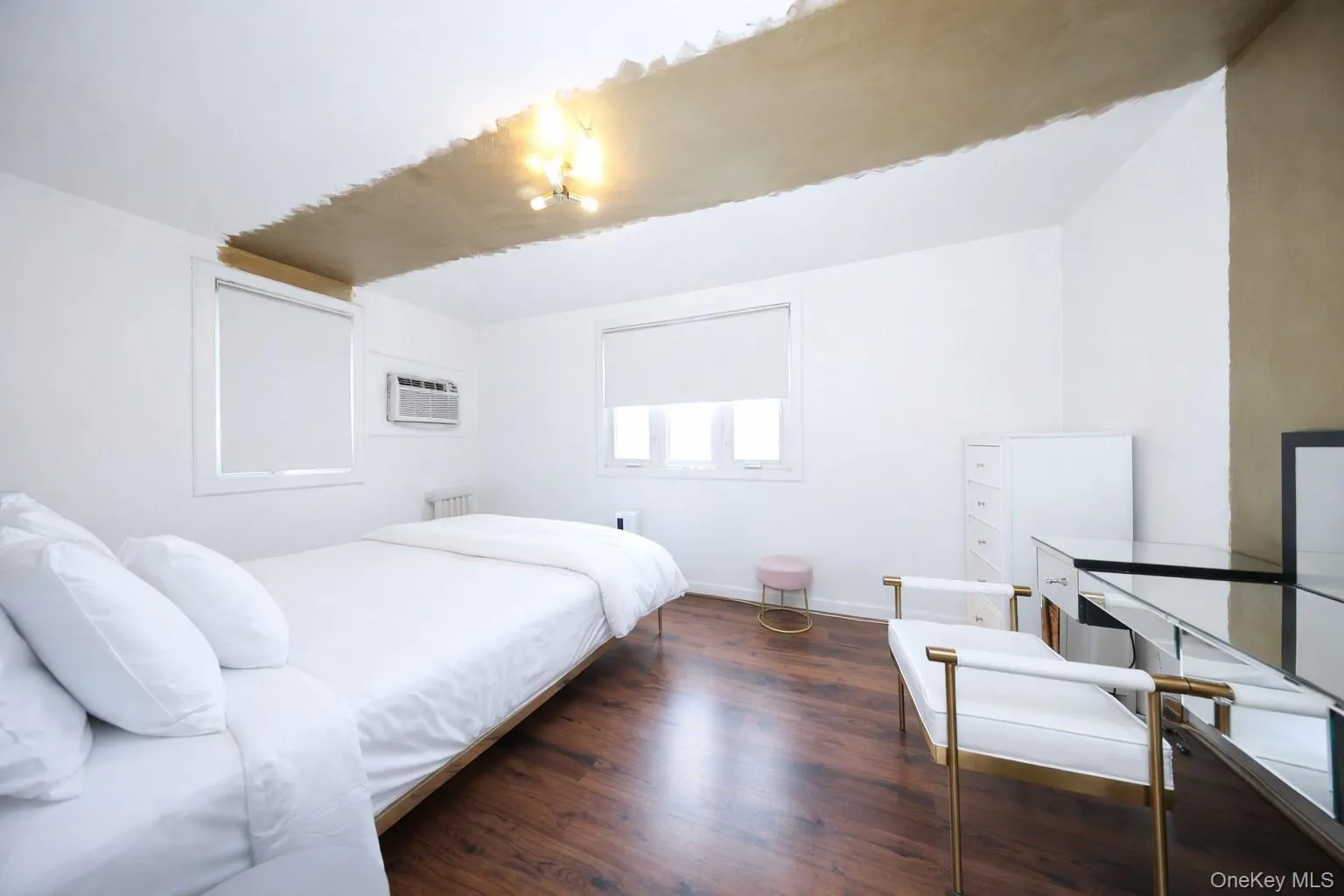 1541 95th Street, New York, NY, 3 Bedrooms Bedrooms, 6 Rooms Rooms,2 BathroomsBathrooms,Residential Sale,For Rent,95th,0,991147 1541 95th Street, New York, NY, 3 Bedrooms Bedrooms, 6 Rooms Rooms,2 BathroomsBathrooms,Residential Sale,For Rent,95th,0,991147