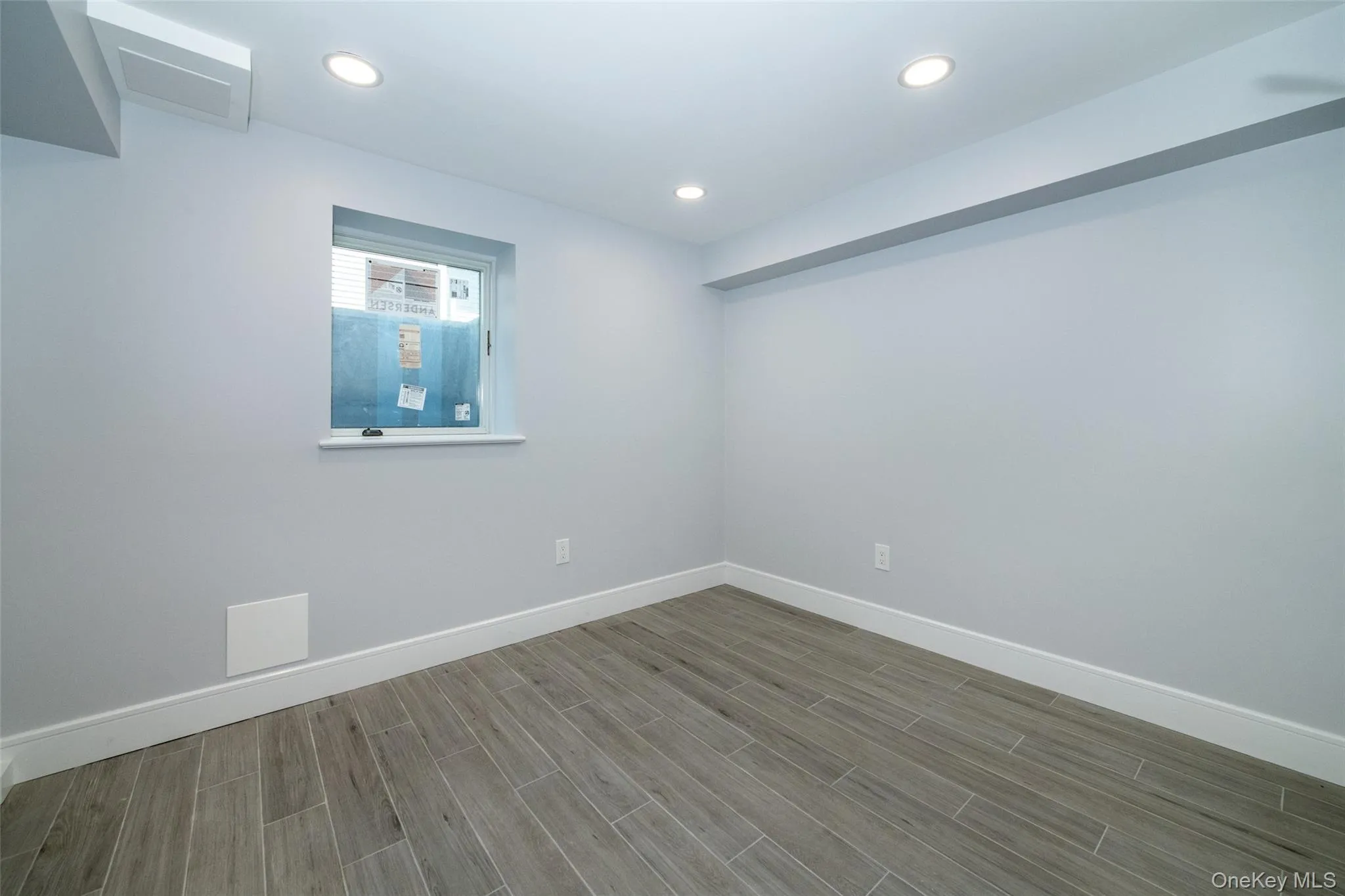 19 Beverly Road, New Rochelle, NY, 5 Bedrooms Bedrooms, 12 Rooms Rooms,5 BathroomsBathrooms,Residential,For Rent,Beverly,0,991161 19 Beverly Road, New Rochelle, NY, 5 Bedrooms Bedrooms, 12 Rooms Rooms,5 BathroomsBathrooms,Residential,For Rent,Beverly,0,991161