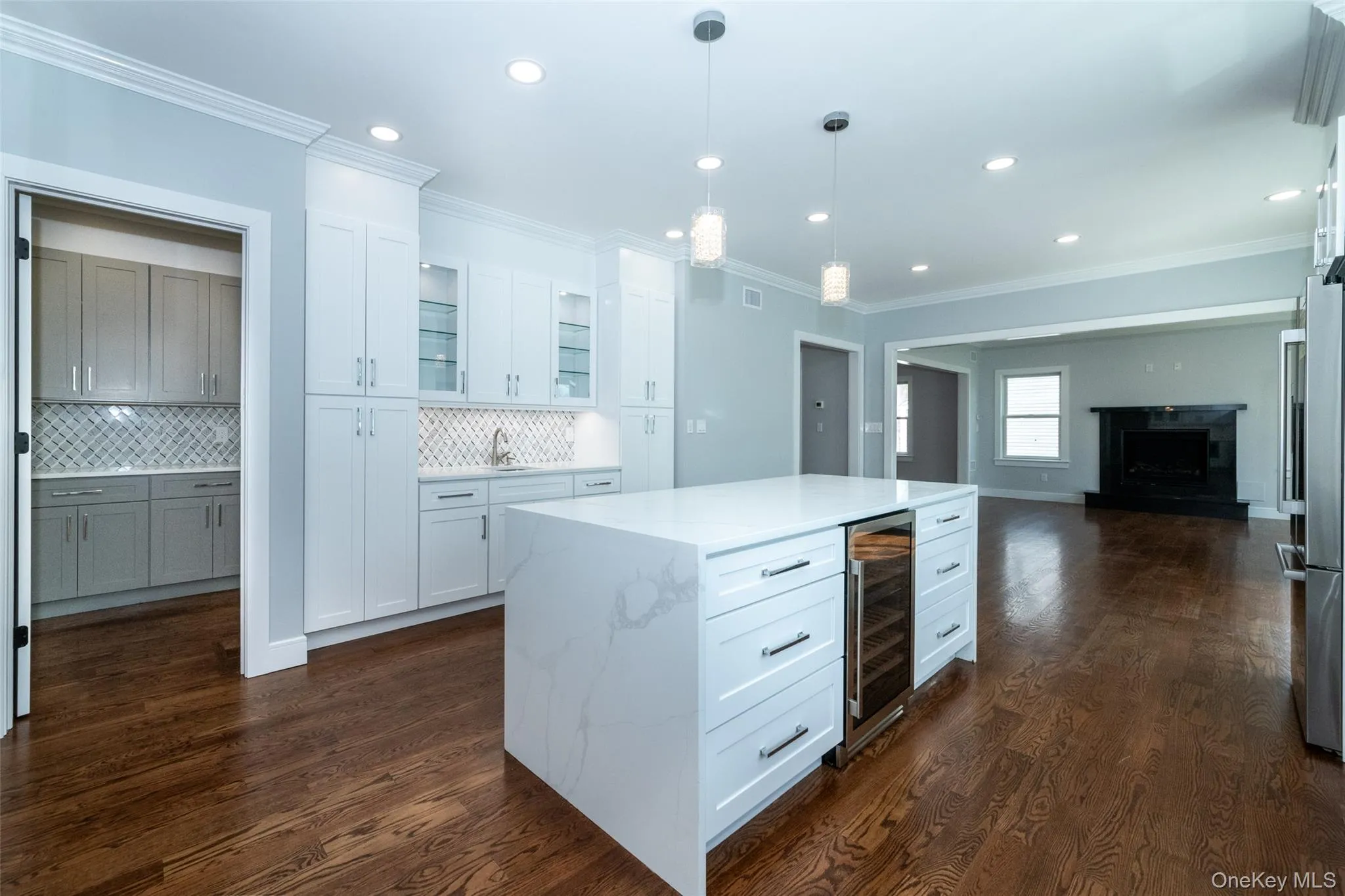 19 Beverly Road, New Rochelle, NY, 5 Bedrooms Bedrooms, 12 Rooms Rooms,5 BathroomsBathrooms,Residential,For Rent,Beverly,0,991161 19 Beverly Road, New Rochelle, NY, 5 Bedrooms Bedrooms, 12 Rooms Rooms,5 BathroomsBathrooms,Residential,For Rent,Beverly,0,991161