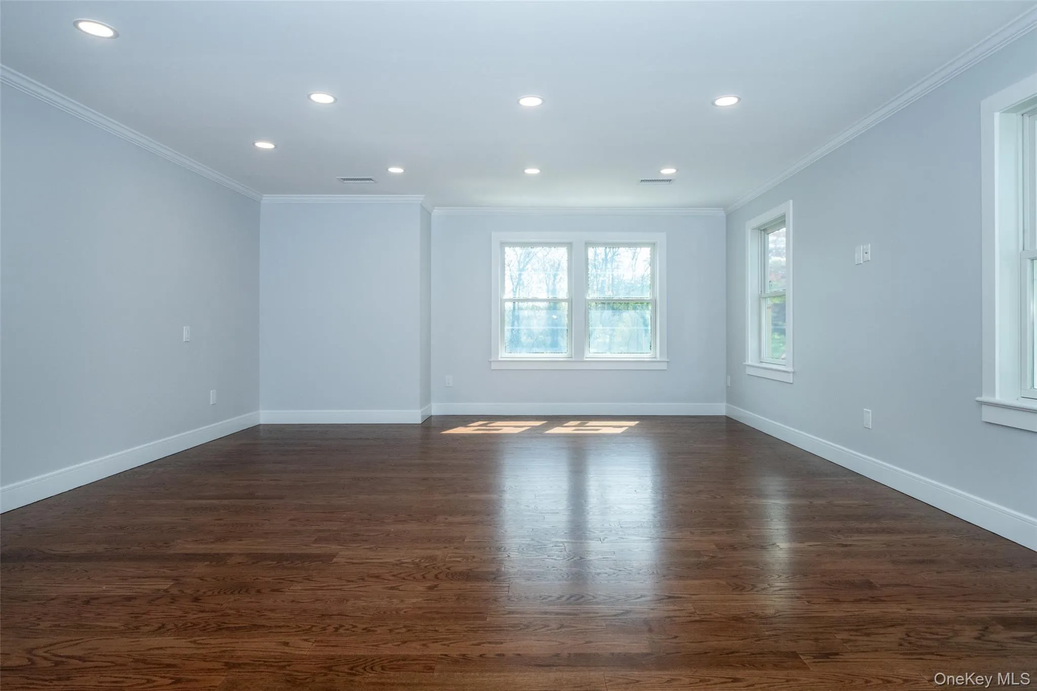 19 Beverly Road, New Rochelle, NY, 5 Bedrooms Bedrooms, 12 Rooms Rooms,5 BathroomsBathrooms,Residential,For Rent,Beverly,0,991161 19 Beverly Road, New Rochelle, NY, 5 Bedrooms Bedrooms, 12 Rooms Rooms,5 BathroomsBathrooms,Residential,For Rent,Beverly,0,991161