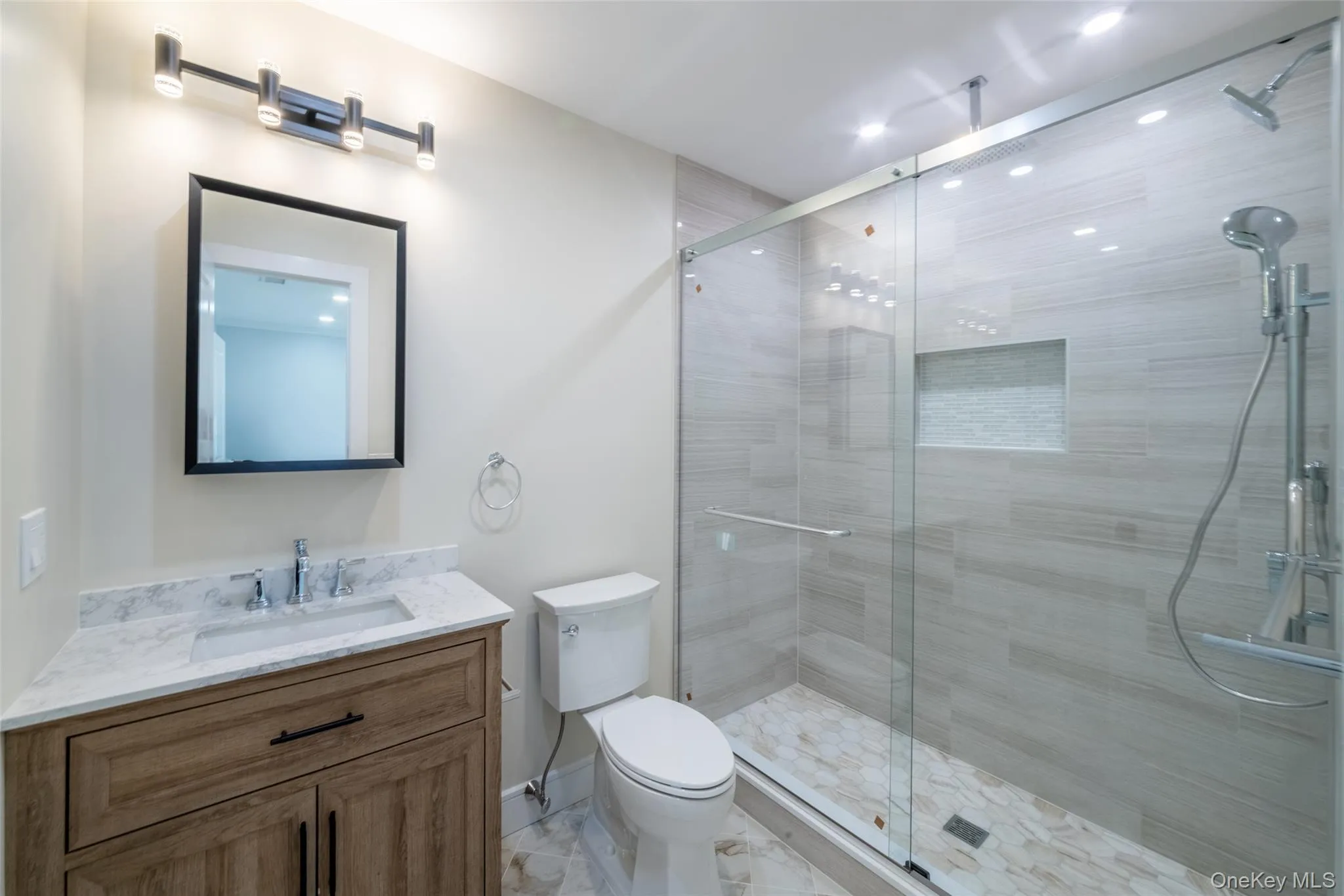 19 Beverly Road, New Rochelle, NY, 5 Bedrooms Bedrooms, 12 Rooms Rooms,5 BathroomsBathrooms,Residential,For Rent,Beverly,0,991161 19 Beverly Road, New Rochelle, NY, 5 Bedrooms Bedrooms, 12 Rooms Rooms,5 BathroomsBathrooms,Residential,For Rent,Beverly,0,991161