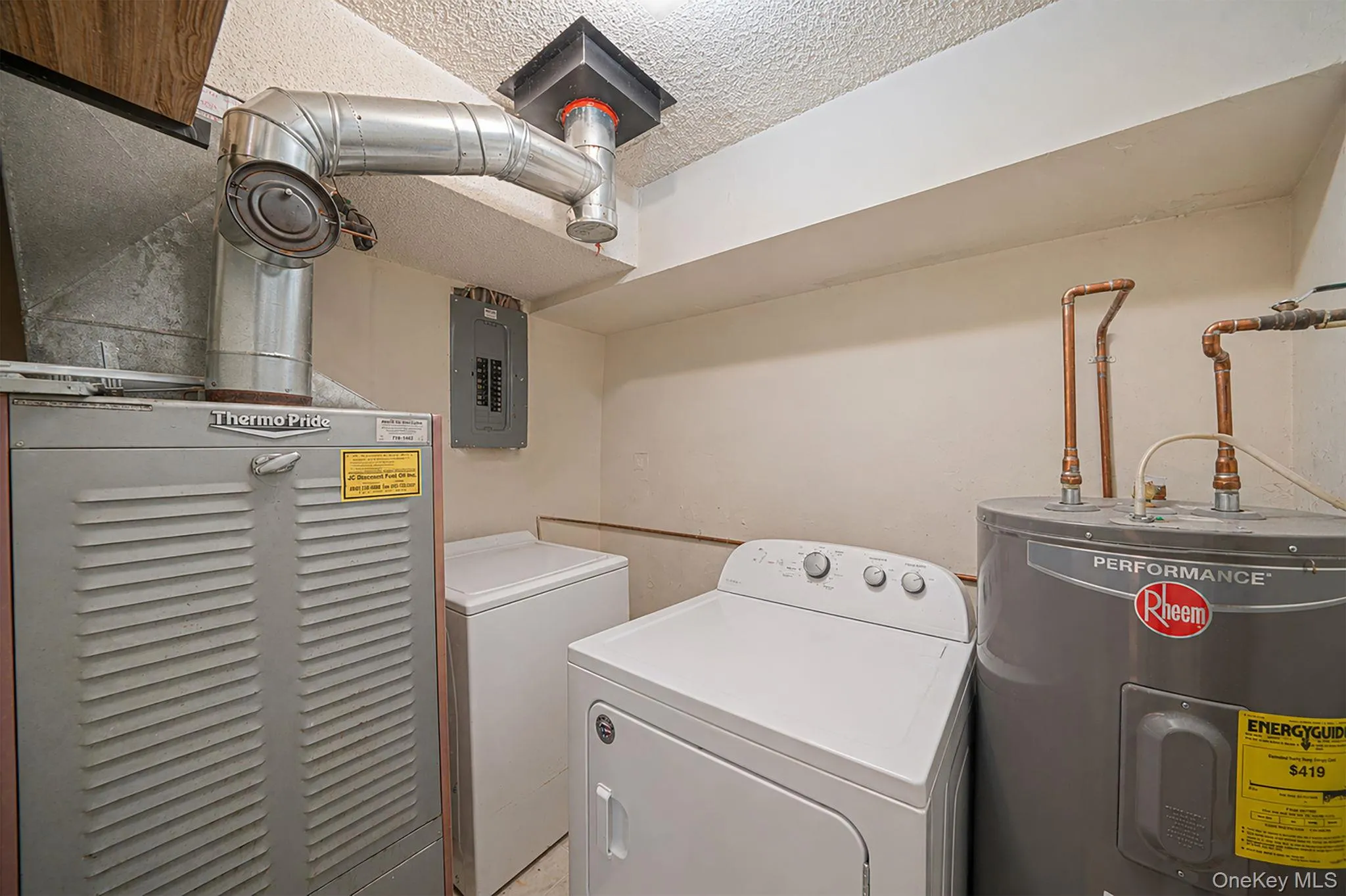 71 Crystal Rock Court, Brookhaven, NY, 3 Bedrooms Bedrooms, 8 Rooms Rooms,2 BathroomsBathrooms,Residential,For Rent,Crystal Rock,0,991165 71 Crystal Rock Court, Brookhaven, NY, 3 Bedrooms Bedrooms, 8 Rooms Rooms,2 BathroomsBathrooms,Residential,For Rent,Crystal Rock,0,991165