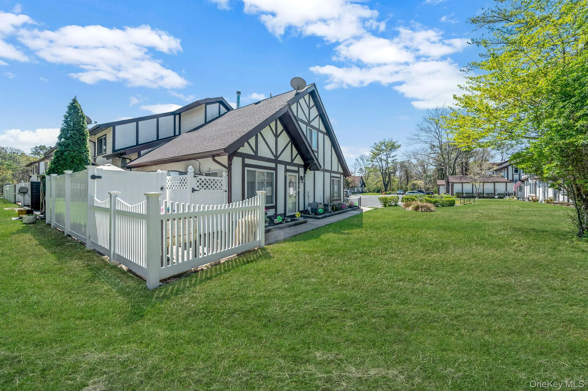 71 Crystal Rock Court, Brookhaven, NY, 3 Bedrooms Bedrooms, 8 Rooms Rooms,2 BathroomsBathrooms,Residential,For Rent,Crystal Rock,0,991165 71 Crystal Rock Court, Brookhaven, NY, 3 Bedrooms Bedrooms, 8 Rooms Rooms,2 BathroomsBathrooms,Residential,For Rent,Crystal Rock,0,991165