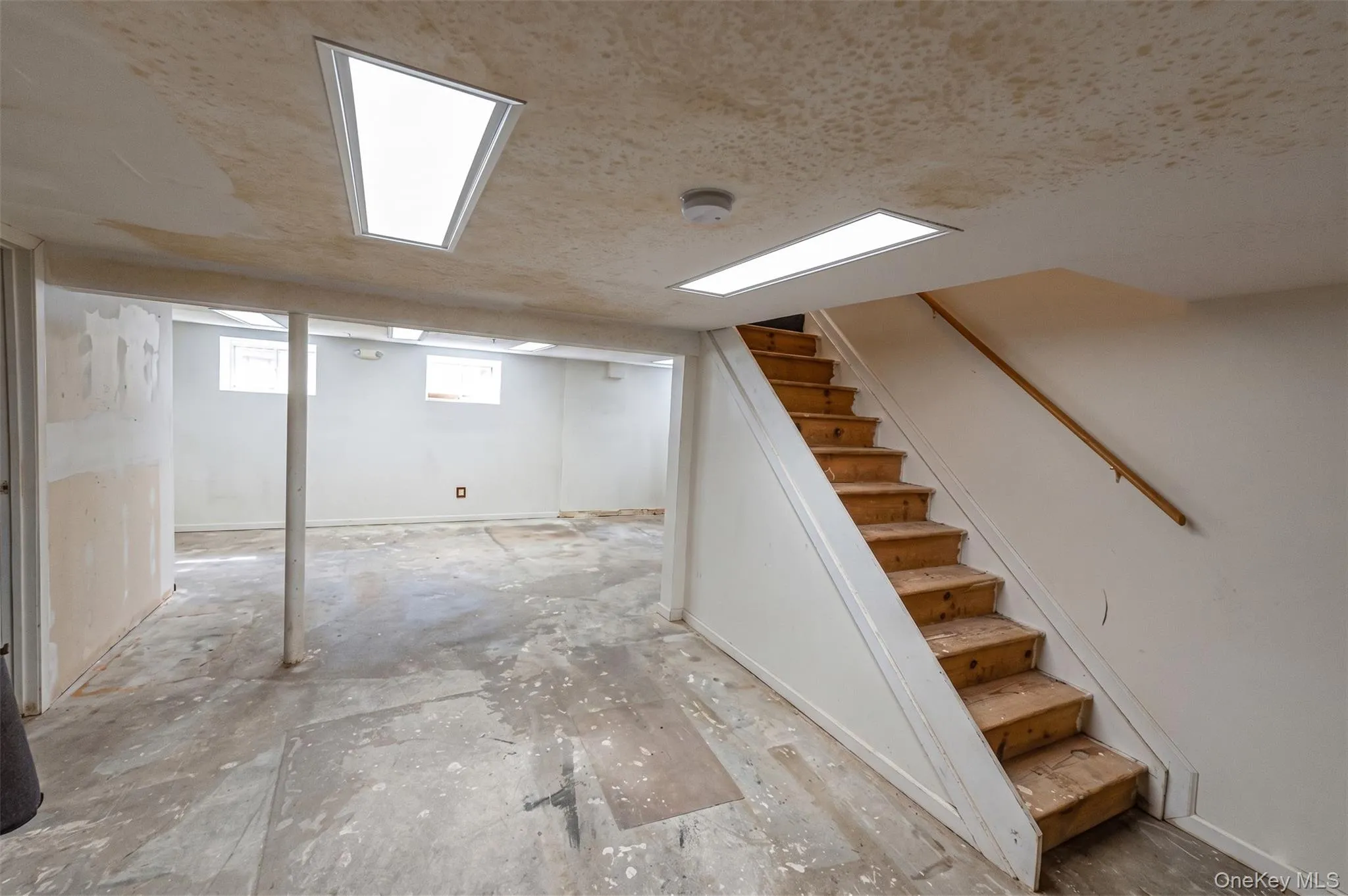 3250 Sunrise Highway, Islip, NY, 3 Bedrooms Bedrooms, 6 Rooms Rooms,2 BathroomsBathrooms,Residential,For Rent,Sunrise,0,991167 3250 Sunrise Highway, Islip, NY, 3 Bedrooms Bedrooms, 6 Rooms Rooms,2 BathroomsBathrooms,Residential,For Rent,Sunrise,0,991167