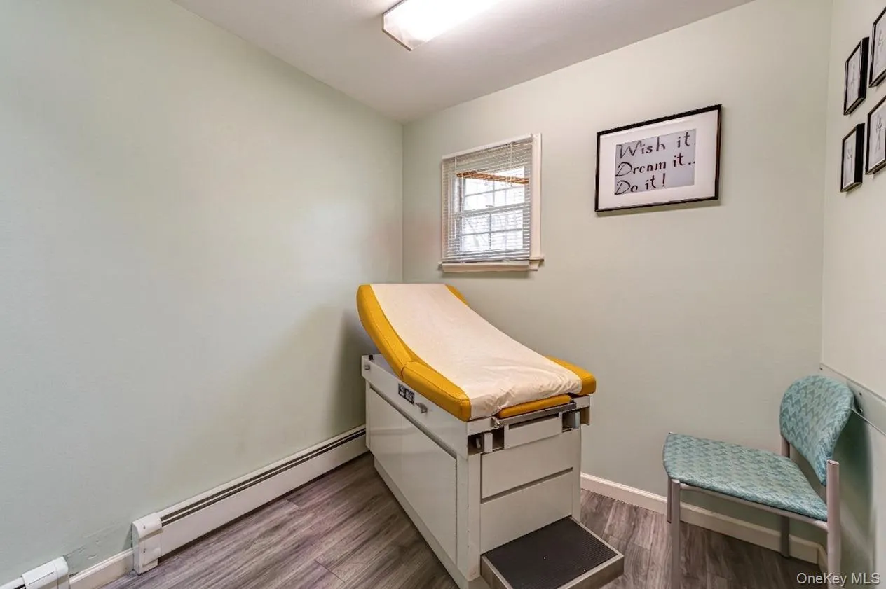 3250 Sunrise Highway, Islip, NY, 3 Bedrooms Bedrooms, 6 Rooms Rooms,2 BathroomsBathrooms,Residential,For Rent,Sunrise,0,991167 3250 Sunrise Highway, Islip, NY, 3 Bedrooms Bedrooms, 6 Rooms Rooms,2 BathroomsBathrooms,Residential,For Rent,Sunrise,0,991167