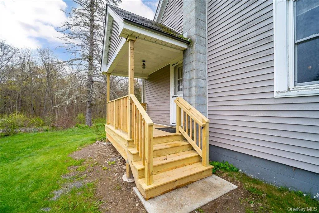 144 Cream Street, Poughkeepsie (town), NY, 3 Bedrooms Bedrooms, 7 Rooms Rooms,1 BathroomBathrooms,Residential,For Rent,Cream,0,991169 144 Cream Street, Poughkeepsie (town), NY, 3 Bedrooms Bedrooms, 7 Rooms Rooms,1 BathroomBathrooms,Residential,For Rent,Cream,0,991169