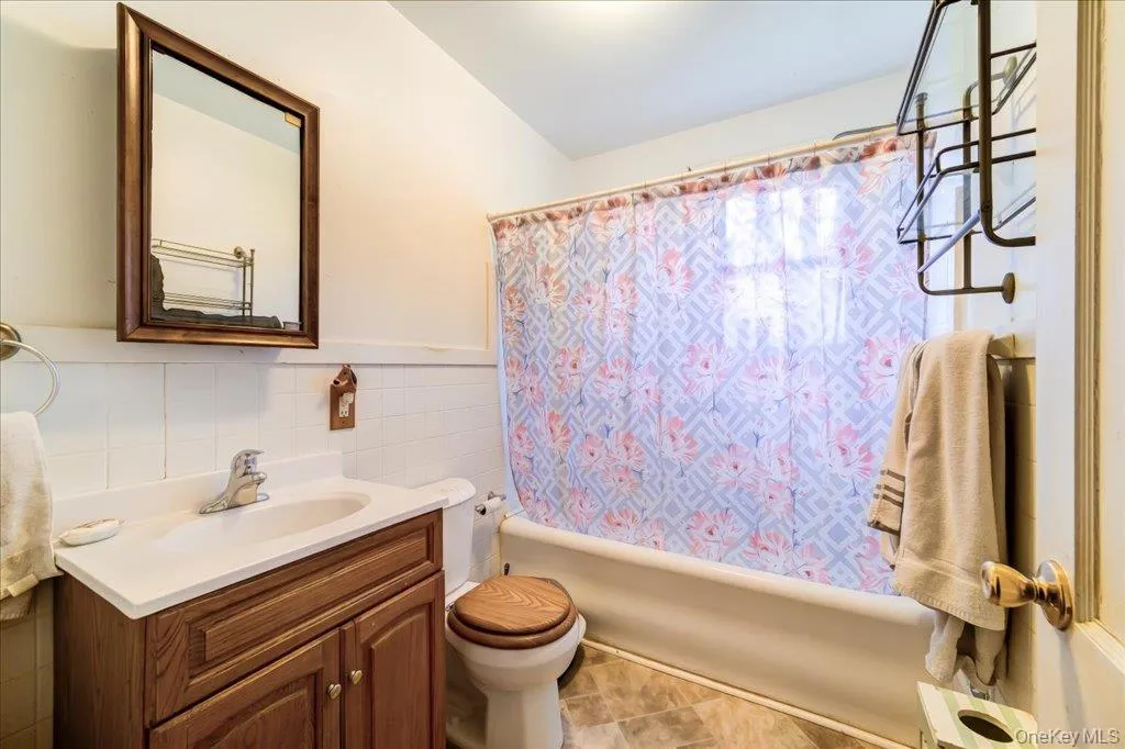 144 Cream Street, Poughkeepsie (town), NY, 3 Bedrooms Bedrooms, 7 Rooms Rooms,1 BathroomBathrooms,Residential,For Rent,Cream,0,991169 144 Cream Street, Poughkeepsie (town), NY, 3 Bedrooms Bedrooms, 7 Rooms Rooms,1 BathroomBathrooms,Residential,For Rent,Cream,0,991169