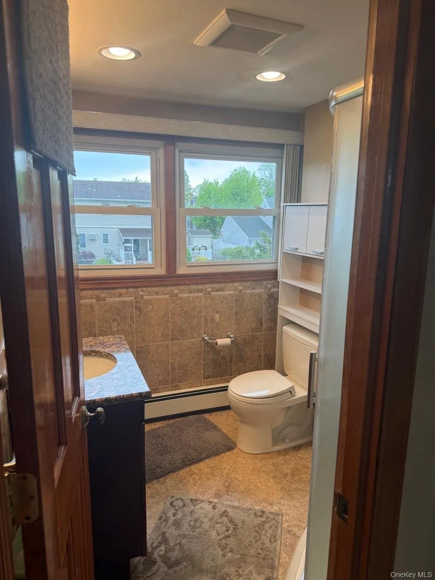 175 Wickfield Lane, Babylon, NY, 1 Bedroom Bedrooms, 4 Rooms Rooms,1 BathroomBathrooms,Residential Lease,For Rent,Wickfield,0,991176 175 Wickfield Lane, Babylon, NY, 1 Bedroom Bedrooms, 4 Rooms Rooms,1 BathroomBathrooms,Residential Lease,For Rent,Wickfield,0,991176