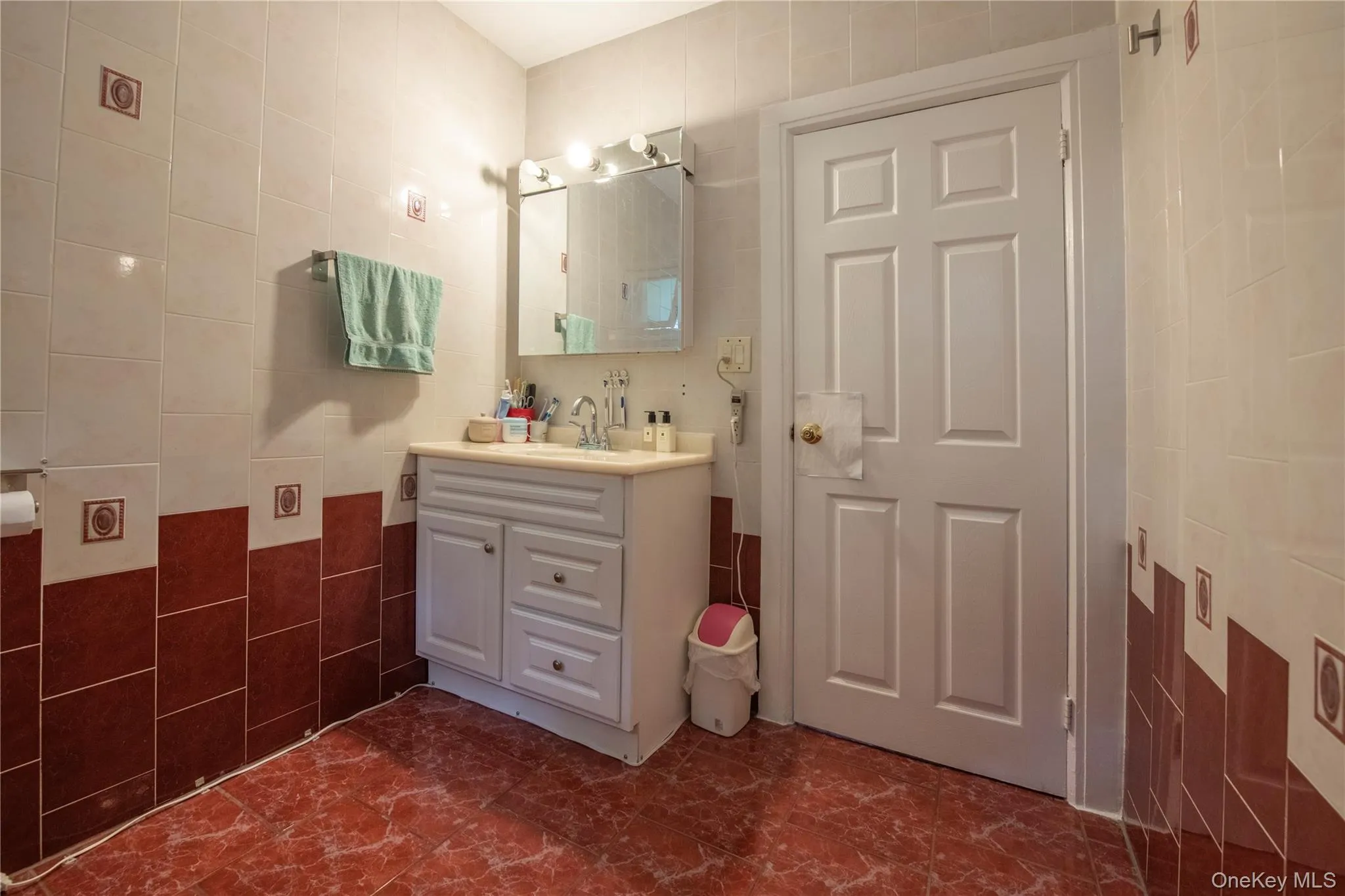 157-15 Oak Avenue, New York, NY, 4 Bedrooms Bedrooms, 9 Rooms Rooms,2 BathroomsBathrooms,Residential,For Rent,Oak,0,991180 157-15 Oak Avenue, New York, NY, 4 Bedrooms Bedrooms, 9 Rooms Rooms,2 BathroomsBathrooms,Residential,For Rent,Oak,0,991180