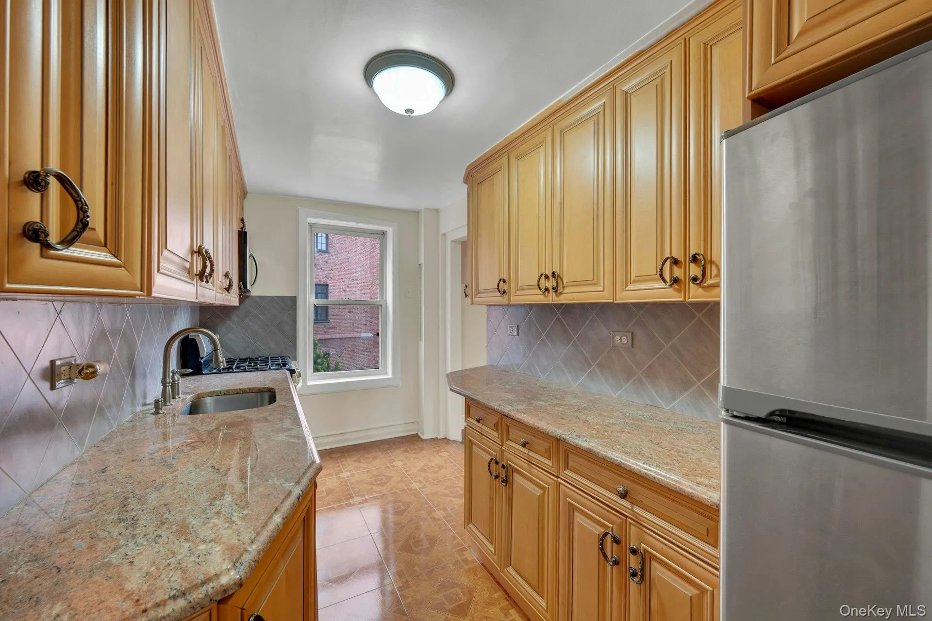 Bright Kitchen with granite counter tops Bright Kitchen with granite counter tops