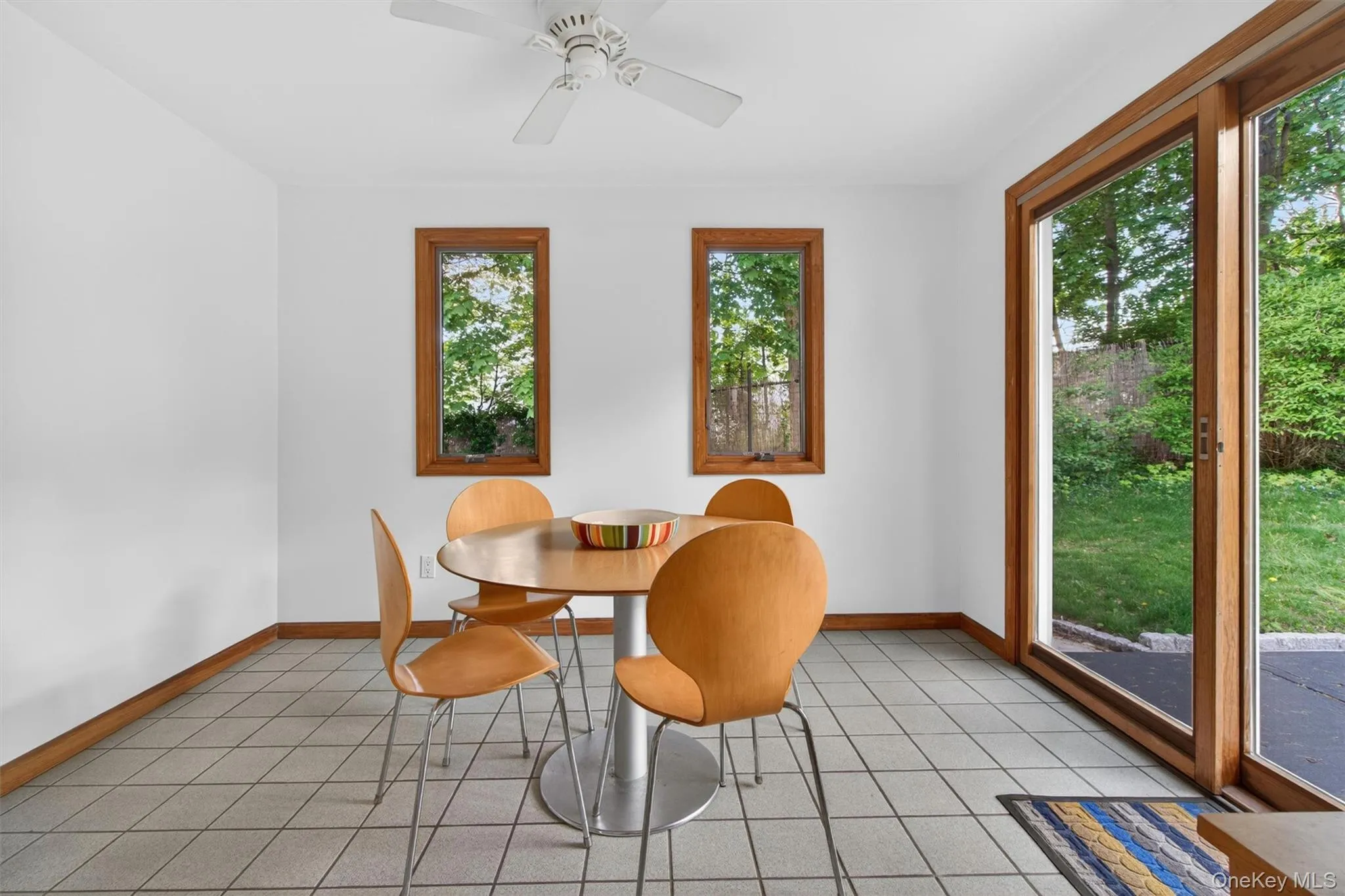 Breakfast room off the kitchen, perfect for enjoying everyday meals with a view of the garden. Breakfast room off the kitchen, perfect for enjoying everyday meals with a view of the garden.