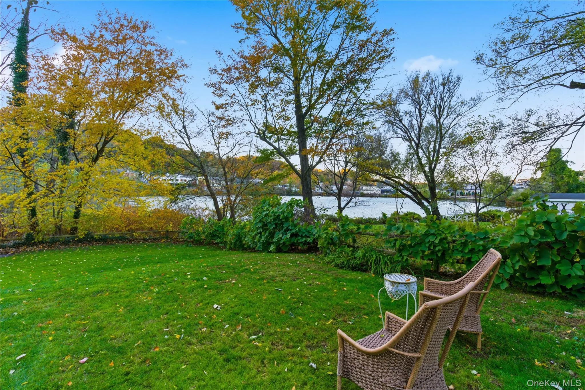 80 Broadway, North Hempstead, NY, 3 Bedrooms Bedrooms, 6 Rooms Rooms,2 BathroomsBathrooms,Residential Sale,For Rent,Broadway,0,991201 80 Broadway, North Hempstead, NY, 3 Bedrooms Bedrooms, 6 Rooms Rooms,2 BathroomsBathrooms,Residential Sale,For Rent,Broadway,0,991201