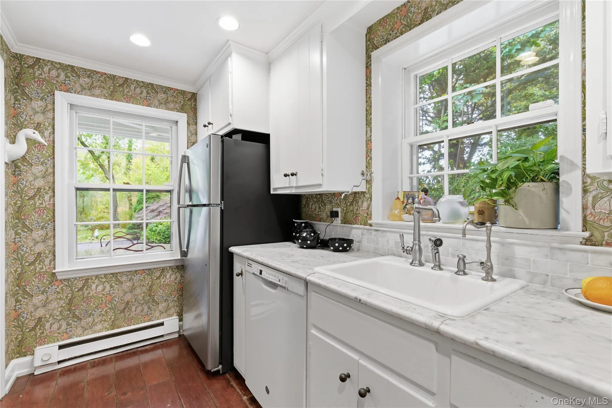 80 Broadway, North Hempstead, NY, 3 Bedrooms Bedrooms, 6 Rooms Rooms,2 BathroomsBathrooms,Residential Sale,For Rent,Broadway,0,991201 80 Broadway, North Hempstead, NY, 3 Bedrooms Bedrooms, 6 Rooms Rooms,2 BathroomsBathrooms,Residential Sale,For Rent,Broadway,0,991201