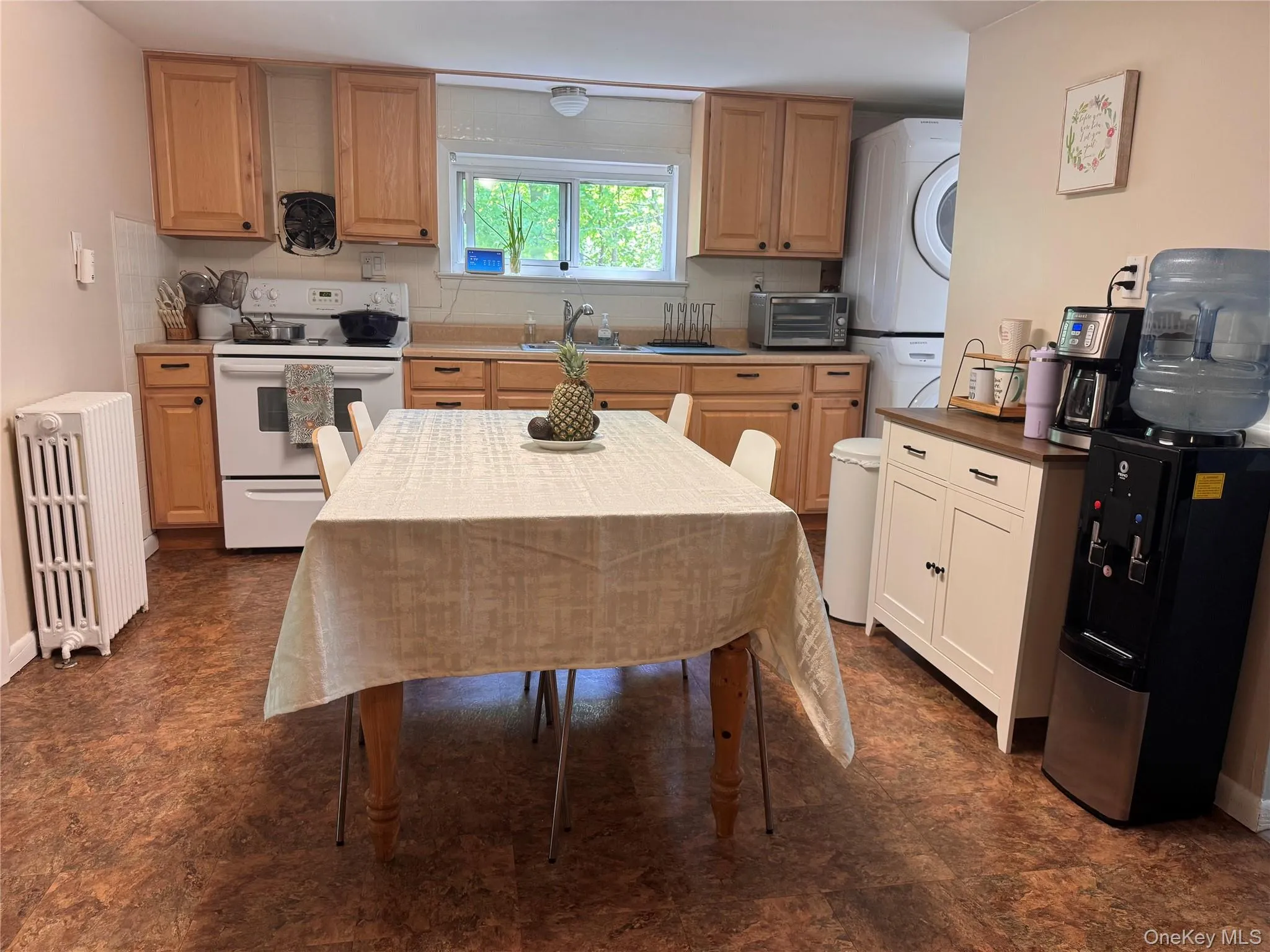 57 Hall Avenue, Clarkstown, NY, 1 Bedroom Bedrooms, 4 Rooms Rooms,1 BathroomBathrooms,Residential Lease,For Rent,Hall,0,991206 57 Hall Avenue, Clarkstown, NY, 1 Bedroom Bedrooms, 4 Rooms Rooms,1 BathroomBathrooms,Residential Lease,For Rent,Hall,0,991206