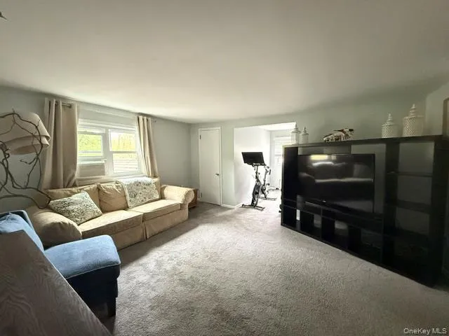57 Hall Avenue, Clarkstown, NY, 1 Bedroom Bedrooms, 4 Rooms Rooms,1 BathroomBathrooms,Residential Lease,For Rent,Hall,0,991206 57 Hall Avenue, Clarkstown, NY, 1 Bedroom Bedrooms, 4 Rooms Rooms,1 BathroomBathrooms,Residential Lease,For Rent,Hall,0,991206