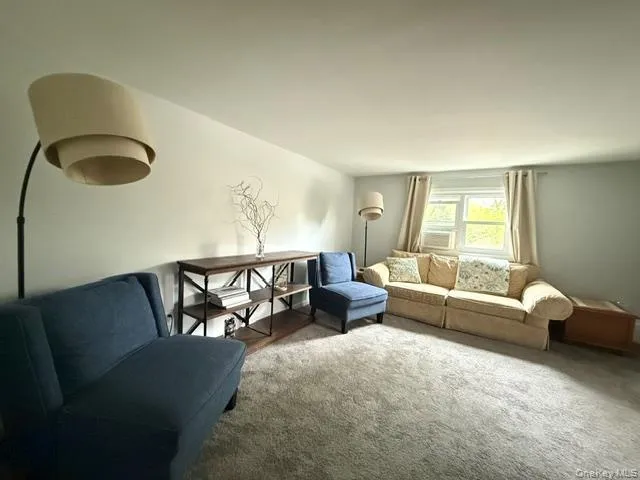 57 Hall Avenue, Clarkstown, NY, 1 Bedroom Bedrooms, 4 Rooms Rooms,1 BathroomBathrooms,Residential Lease,For Rent,Hall,0,991206 57 Hall Avenue, Clarkstown, NY, 1 Bedroom Bedrooms, 4 Rooms Rooms,1 BathroomBathrooms,Residential Lease,For Rent,Hall,0,991206