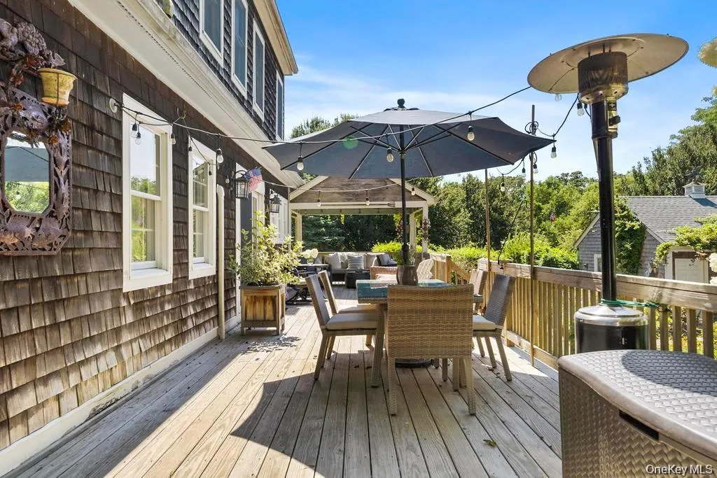 Great entertaining deck Great entertaining deck