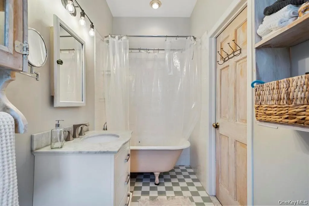 146 Old Stump Road, Brookhaven, NY, 2 Bedrooms Bedrooms, 5 Rooms Rooms,2 BathroomsBathrooms,Residential,For Rent,Old Stump,0,991211 146 Old Stump Road, Brookhaven, NY, 2 Bedrooms Bedrooms, 5 Rooms Rooms,2 BathroomsBathrooms,Residential,For Rent,Old Stump,0,991211