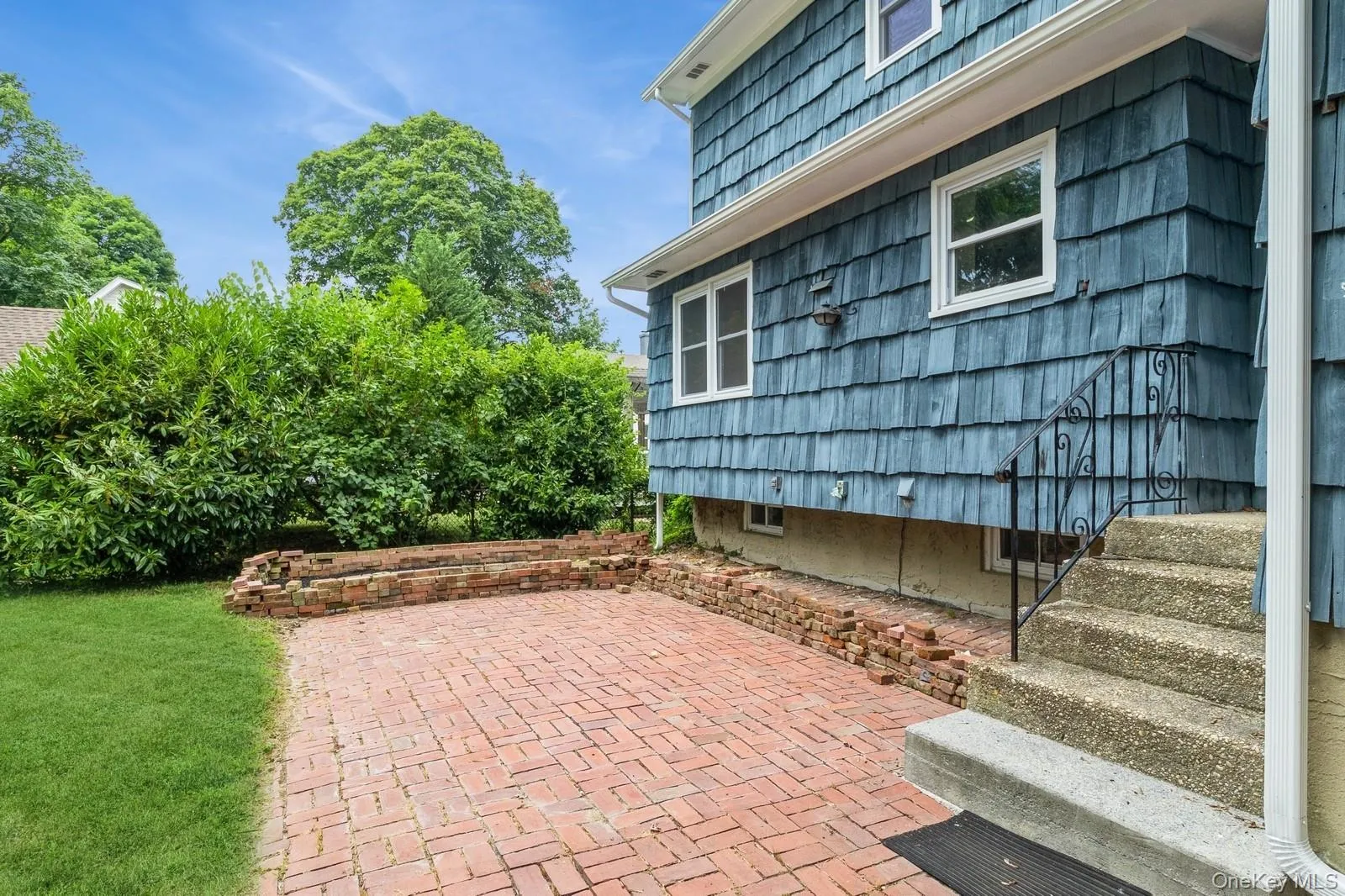 22 Central Street, Huntington, NY, 4 Bedrooms Bedrooms, 8 Rooms Rooms,2 BathroomsBathrooms,Residential Lease,For Rent,Central,0,991219 22 Central Street, Huntington, NY, 4 Bedrooms Bedrooms, 8 Rooms Rooms,2 BathroomsBathrooms,Residential Lease,For Rent,Central,0,991219