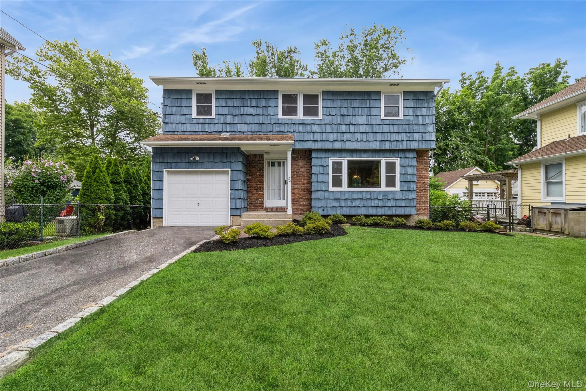 22 Central Street, Huntington, NY, 4 Bedrooms Bedrooms, 8 Rooms Rooms,2 BathroomsBathrooms,Residential Lease,For Rent,Central,0,991219 22 Central Street, Huntington, NY, 4 Bedrooms Bedrooms, 8 Rooms Rooms,2 BathroomsBathrooms,Residential Lease,For Rent,Central,0,991219