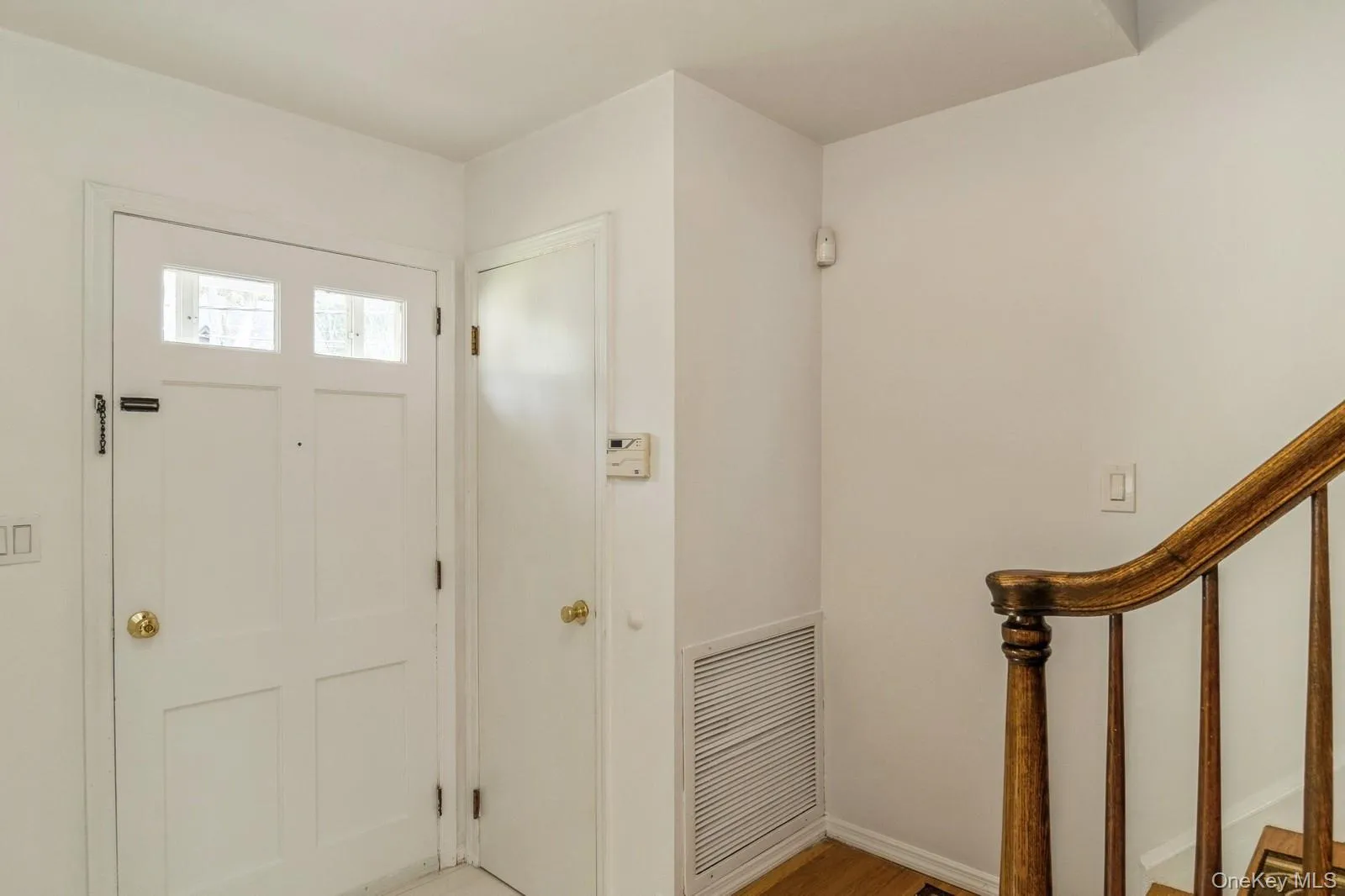 22 Central Street, Huntington, NY, 4 Bedrooms Bedrooms, 8 Rooms Rooms,2 BathroomsBathrooms,Residential Lease,For Rent,Central,0,991219 22 Central Street, Huntington, NY, 4 Bedrooms Bedrooms, 8 Rooms Rooms,2 BathroomsBathrooms,Residential Lease,For Rent,Central,0,991219