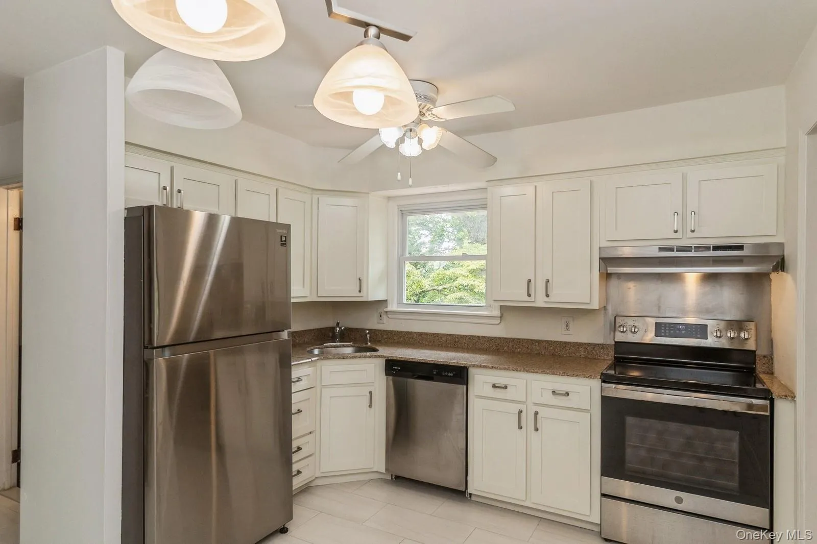 22 Central Street, Huntington, NY, 4 Bedrooms Bedrooms, 8 Rooms Rooms,2 BathroomsBathrooms,Residential Lease,For Rent,Central,0,991219 22 Central Street, Huntington, NY, 4 Bedrooms Bedrooms, 8 Rooms Rooms,2 BathroomsBathrooms,Residential Lease,For Rent,Central,0,991219