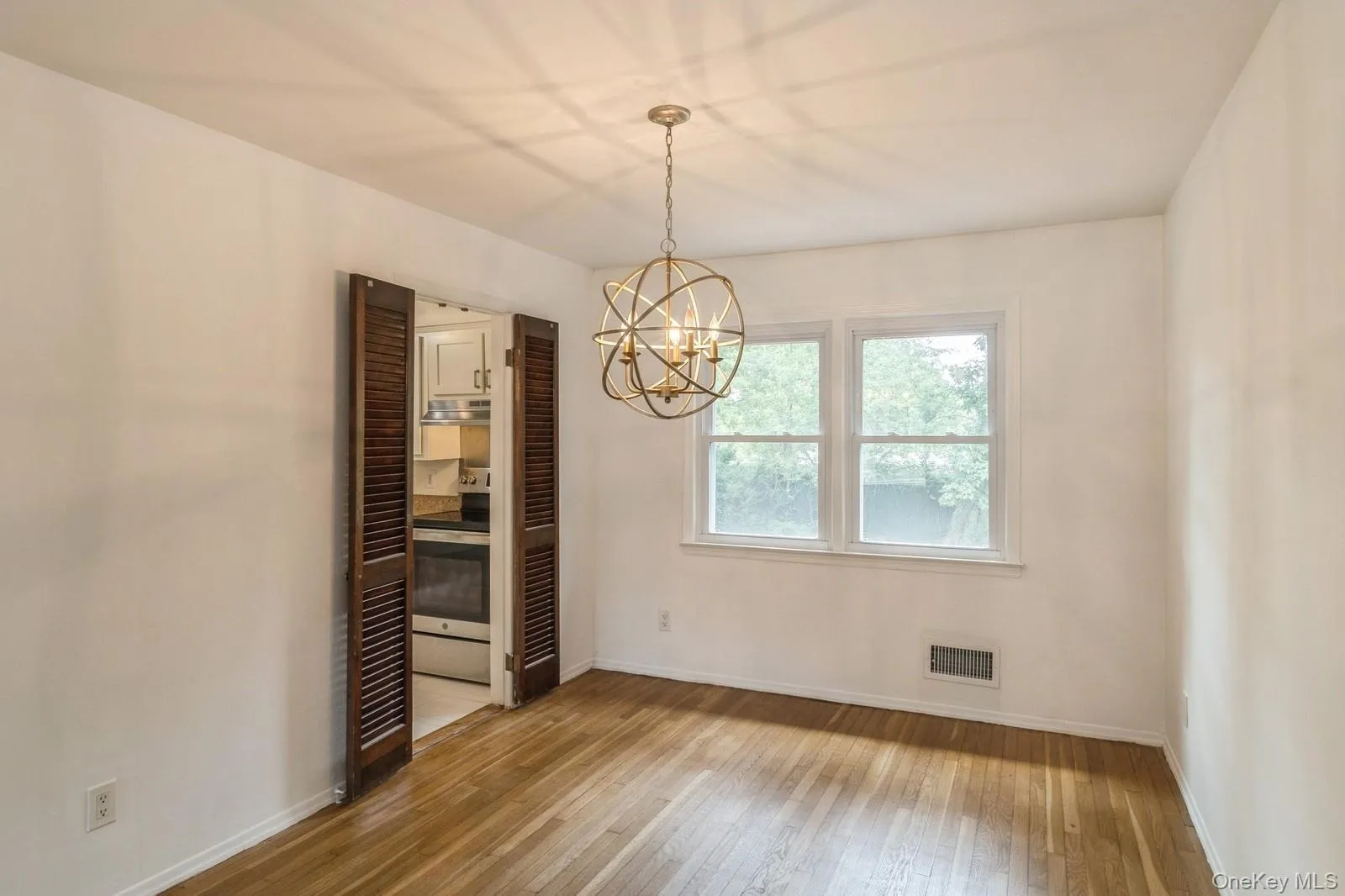 22 Central Street, Huntington, NY, 4 Bedrooms Bedrooms, 8 Rooms Rooms,2 BathroomsBathrooms,Residential Lease,For Rent,Central,0,991219 22 Central Street, Huntington, NY, 4 Bedrooms Bedrooms, 8 Rooms Rooms,2 BathroomsBathrooms,Residential Lease,For Rent,Central,0,991219