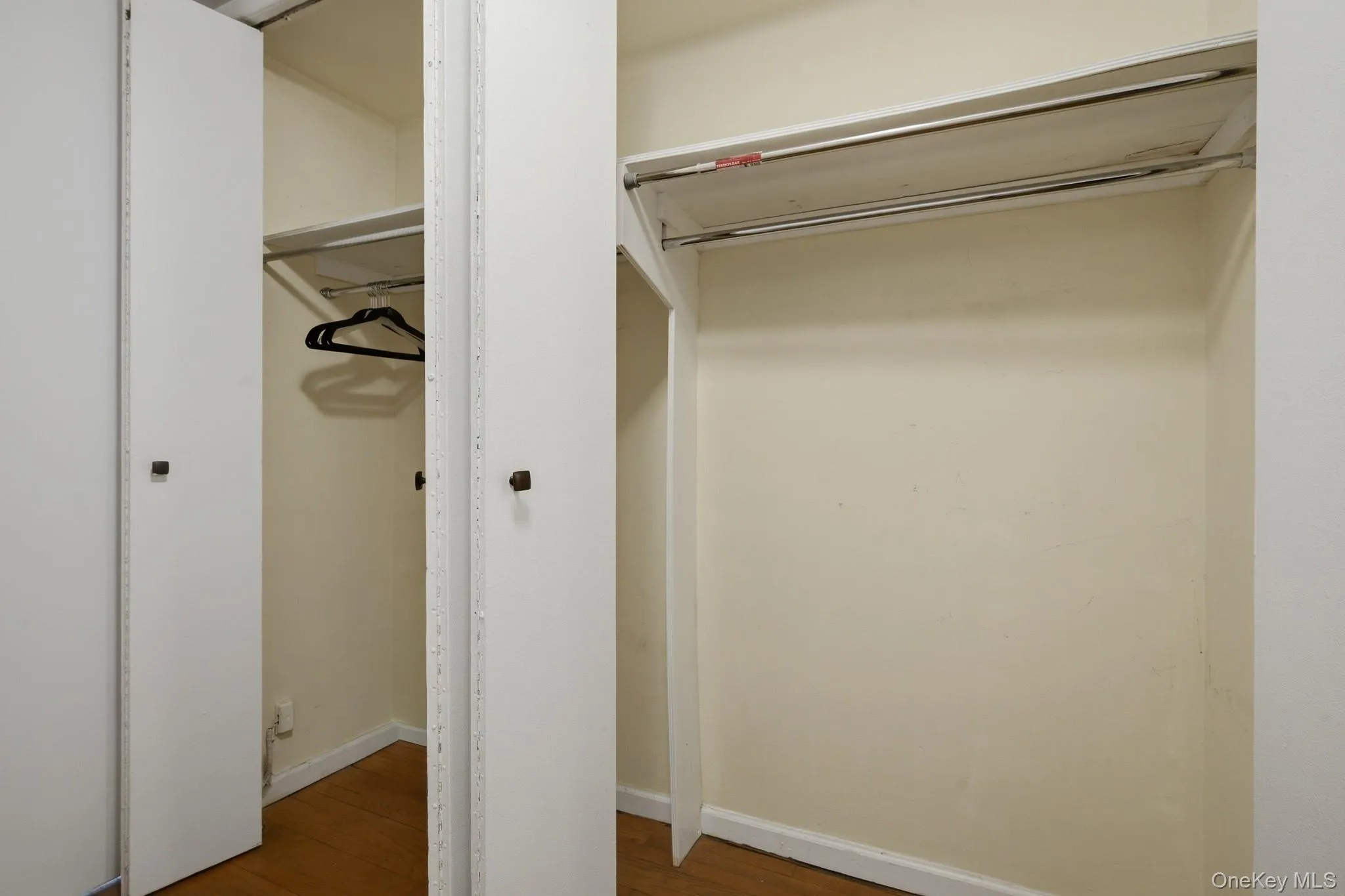 185 Hall Street, New York, NY, 3 Rooms Rooms,1 BathroomBathrooms,Residential Sale,For Rent,Hall,0,991222 185 Hall Street, New York, NY, 3 Rooms Rooms,1 BathroomBathrooms,Residential Sale,For Rent,Hall,0,991222