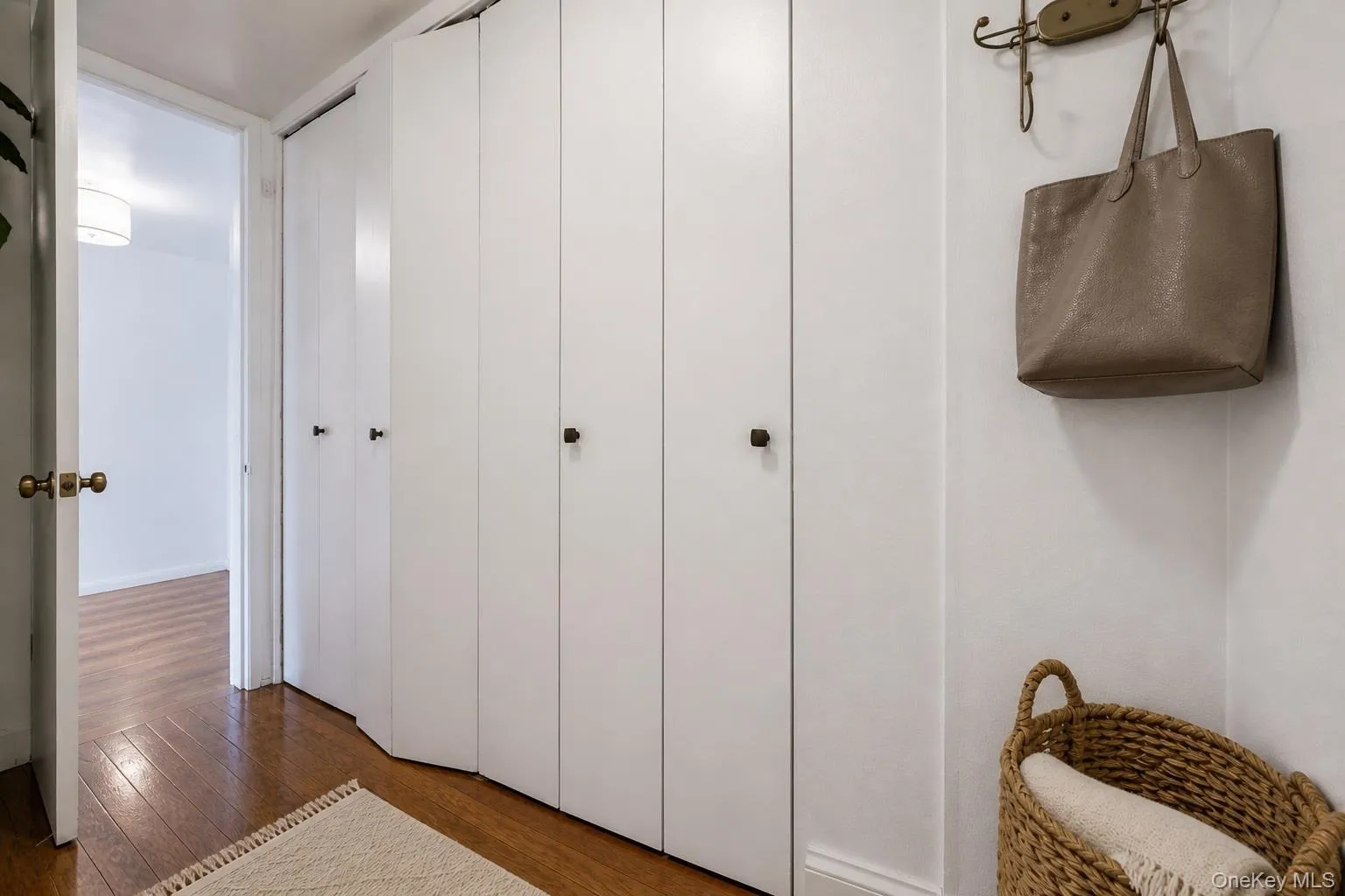 185 Hall Street, New York, NY, 3 Rooms Rooms,1 BathroomBathrooms,Residential Sale,For Rent,Hall,0,991222 185 Hall Street, New York, NY, 3 Rooms Rooms,1 BathroomBathrooms,Residential Sale,For Rent,Hall,0,991222
