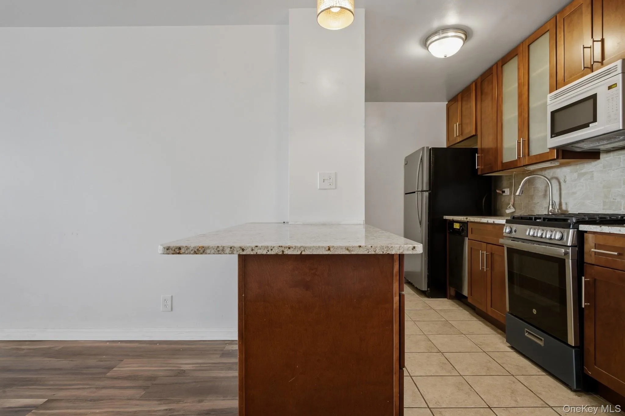 185 Hall Street, New York, NY, 3 Rooms Rooms,1 BathroomBathrooms,Residential Sale,For Rent,Hall,0,991222 185 Hall Street, New York, NY, 3 Rooms Rooms,1 BathroomBathrooms,Residential Sale,For Rent,Hall,0,991222