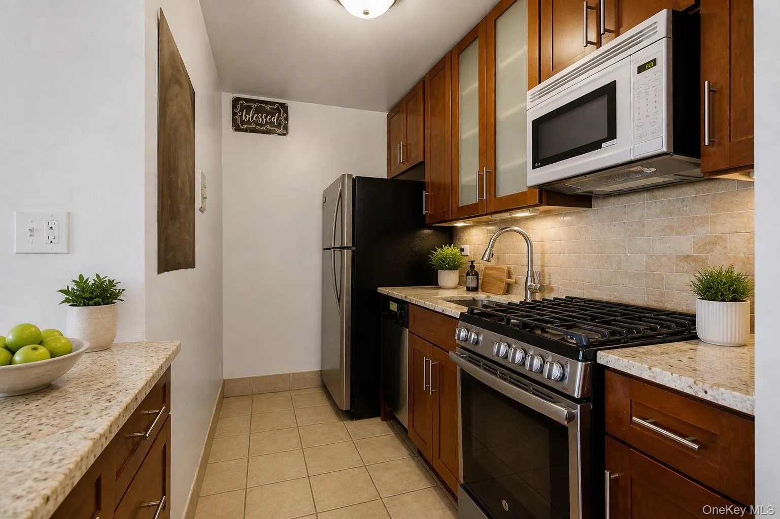 185 Hall Street, New York, NY, 3 Rooms Rooms,1 BathroomBathrooms,Residential Sale,For Rent,Hall,0,991222 185 Hall Street, New York, NY, 3 Rooms Rooms,1 BathroomBathrooms,Residential Sale,For Rent,Hall,0,991222