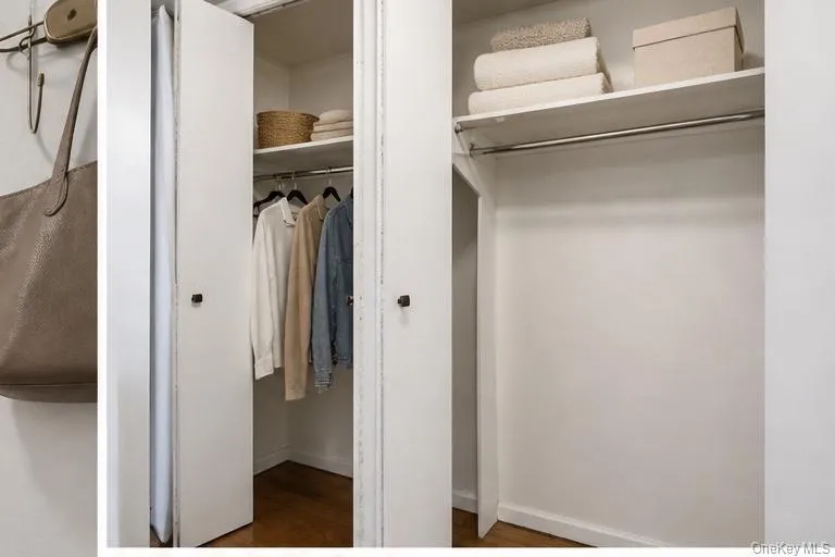185 Hall Street, New York, NY, 3 Rooms Rooms,1 BathroomBathrooms,Residential Sale,For Rent,Hall,0,991222 185 Hall Street, New York, NY, 3 Rooms Rooms,1 BathroomBathrooms,Residential Sale,For Rent,Hall,0,991222