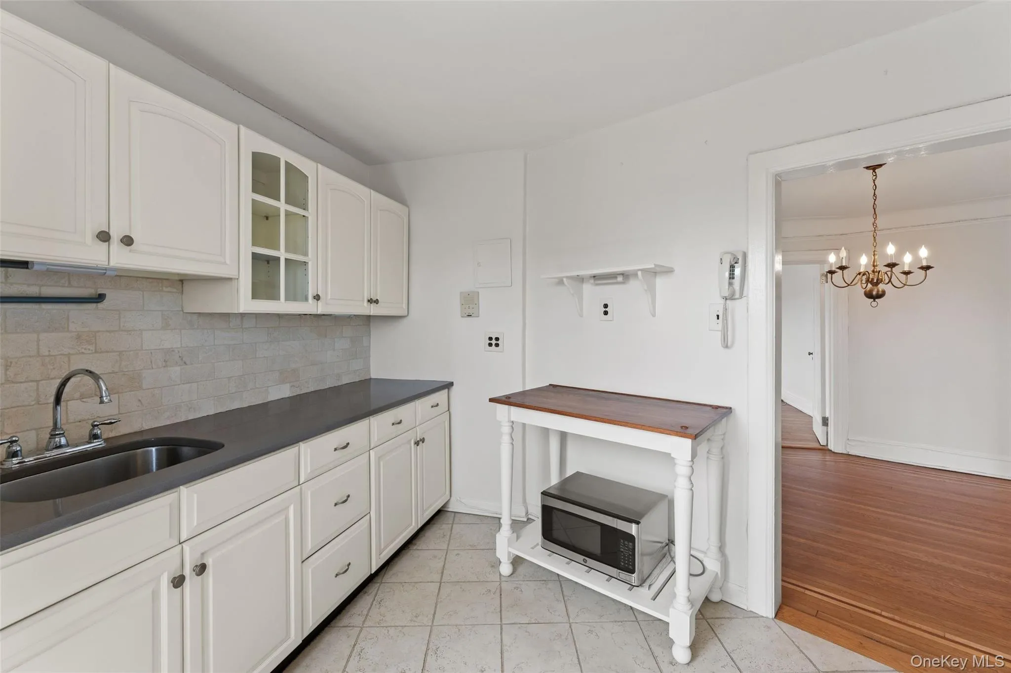 42 Pondfield, Yonkers, NY, 1 Bedroom Bedrooms, 4 Rooms Rooms,1 BathroomBathrooms,Residential,For Rent,Pondfield,0,991224 42 Pondfield, Yonkers, NY, 1 Bedroom Bedrooms, 4 Rooms Rooms,1 BathroomBathrooms,Residential,For Rent,Pondfield,0,991224