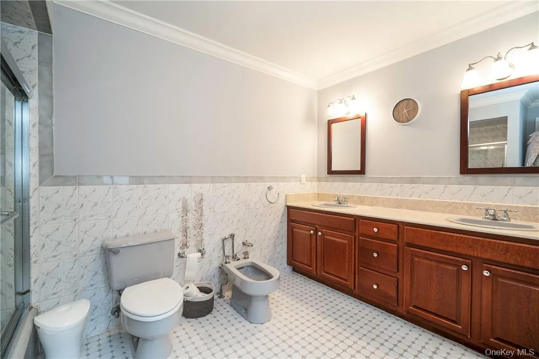 2 Beaver Landing, Harrison, NY, 4 Bedrooms Bedrooms, 11 Rooms Rooms,3 BathroomsBathrooms,Residential Lease,For Rent,Beaver,0,991236 2 Beaver Landing, Harrison, NY, 4 Bedrooms Bedrooms, 11 Rooms Rooms,3 BathroomsBathrooms,Residential Lease,For Rent,Beaver,0,991236