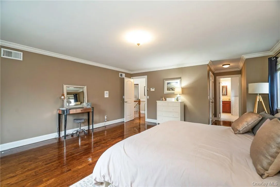 2 Beaver Landing, Harrison, NY, 4 Bedrooms Bedrooms, 11 Rooms Rooms,3 BathroomsBathrooms,Residential Lease,For Rent,Beaver,0,991236 2 Beaver Landing, Harrison, NY, 4 Bedrooms Bedrooms, 11 Rooms Rooms,3 BathroomsBathrooms,Residential Lease,For Rent,Beaver,0,991236