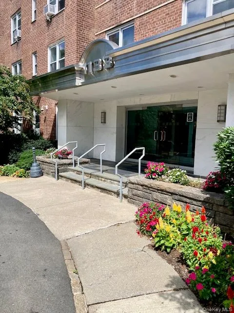 1133 Midland Avenue, Yonkers, NY, 1 Bedroom Bedrooms, 3 Rooms Rooms,1 BathroomBathrooms,Residential,For Rent,Midland,0,991261 1133 Midland Avenue, Yonkers, NY, 1 Bedroom Bedrooms, 3 Rooms Rooms,1 BathroomBathrooms,Residential,For Rent,Midland,0,991261