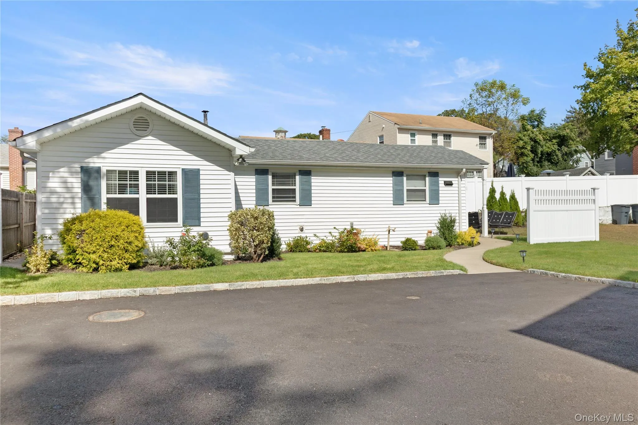 13 Tildean Lane, Oyster Bay, NY, 1 Bedroom Bedrooms, 4 Rooms Rooms,1 BathroomBathrooms,Residential Lease,For Rent,Tildean Lane,0,991264 13 Tildean Lane, Oyster Bay, NY, 1 Bedroom Bedrooms, 4 Rooms Rooms,1 BathroomBathrooms,Residential Lease,For Rent,Tildean Lane,0,991264