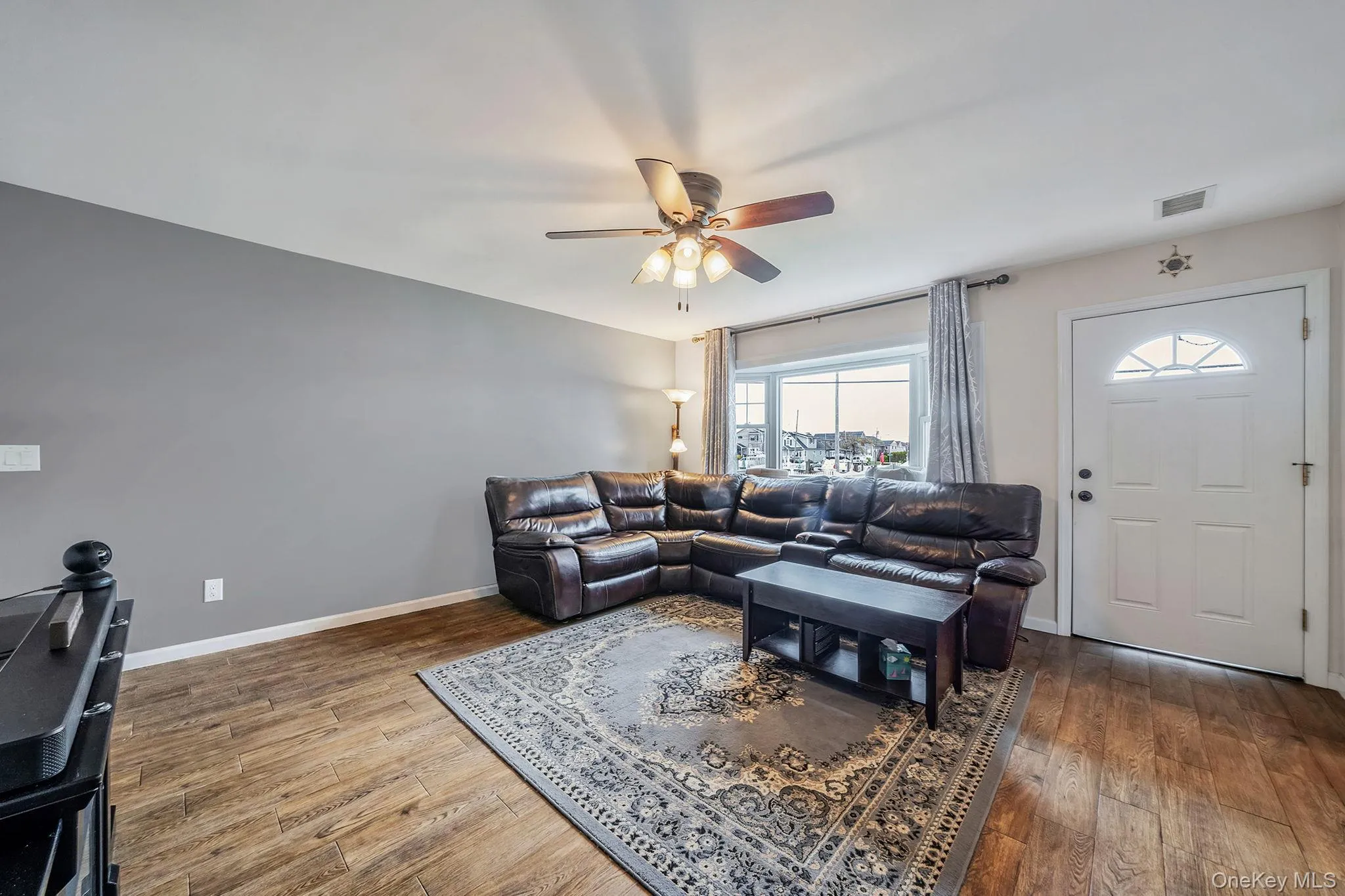 253 Riviera Drive, Babylon, NY, 4 Bedrooms Bedrooms, 8 Rooms Rooms,1 BathroomBathrooms,Residential,For Rent,Riviera,0,991270 253 Riviera Drive, Babylon, NY, 4 Bedrooms Bedrooms, 8 Rooms Rooms,1 BathroomBathrooms,Residential,For Rent,Riviera,0,991270
